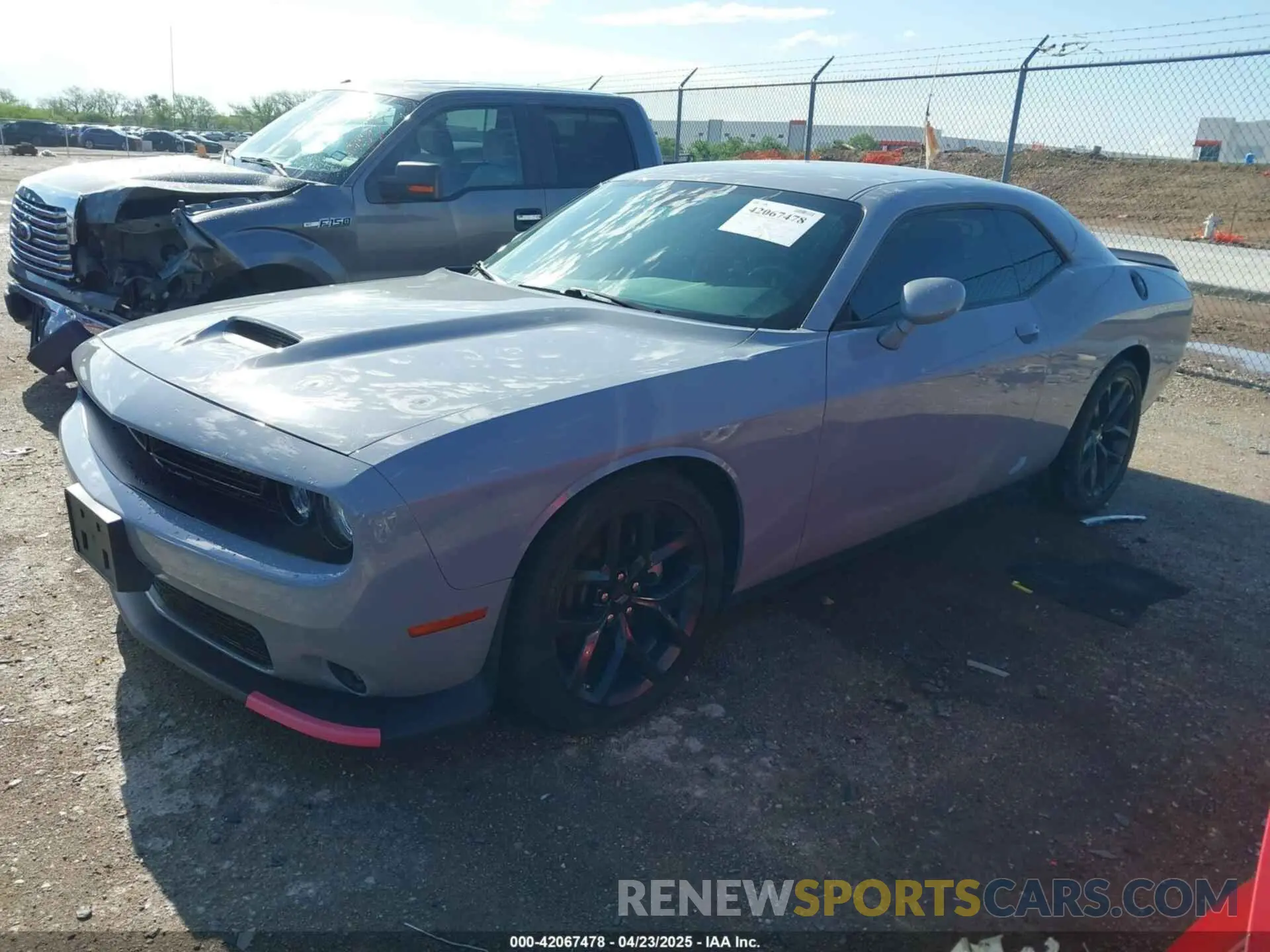 2 Photograph of a damaged car 2C3CDZJG5NH171660 DODGE CHALLENGER 2022