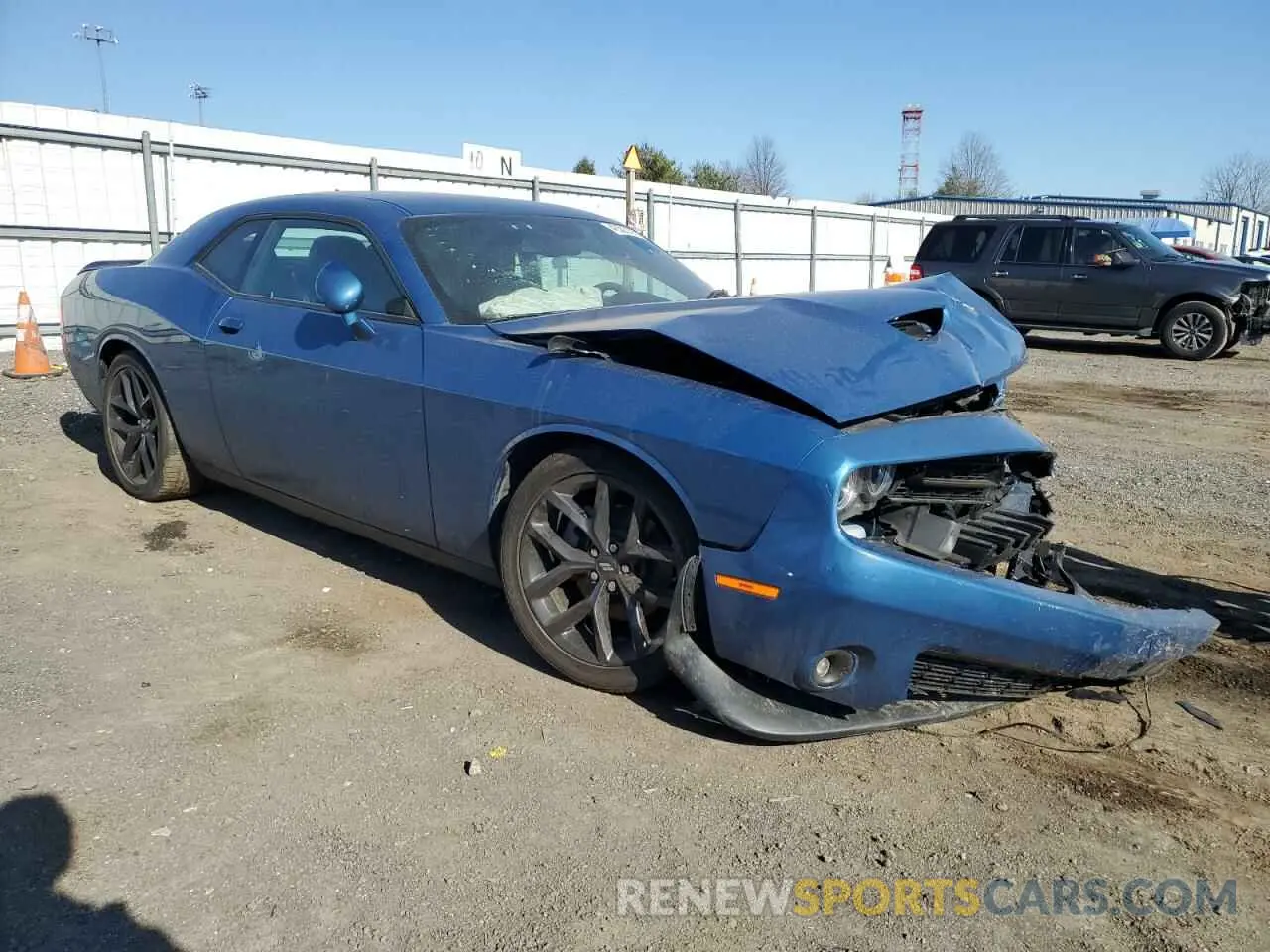 4 Photograph of a damaged car 2C3CDZJG5NH206620 DODGE CHALLENGER 2022