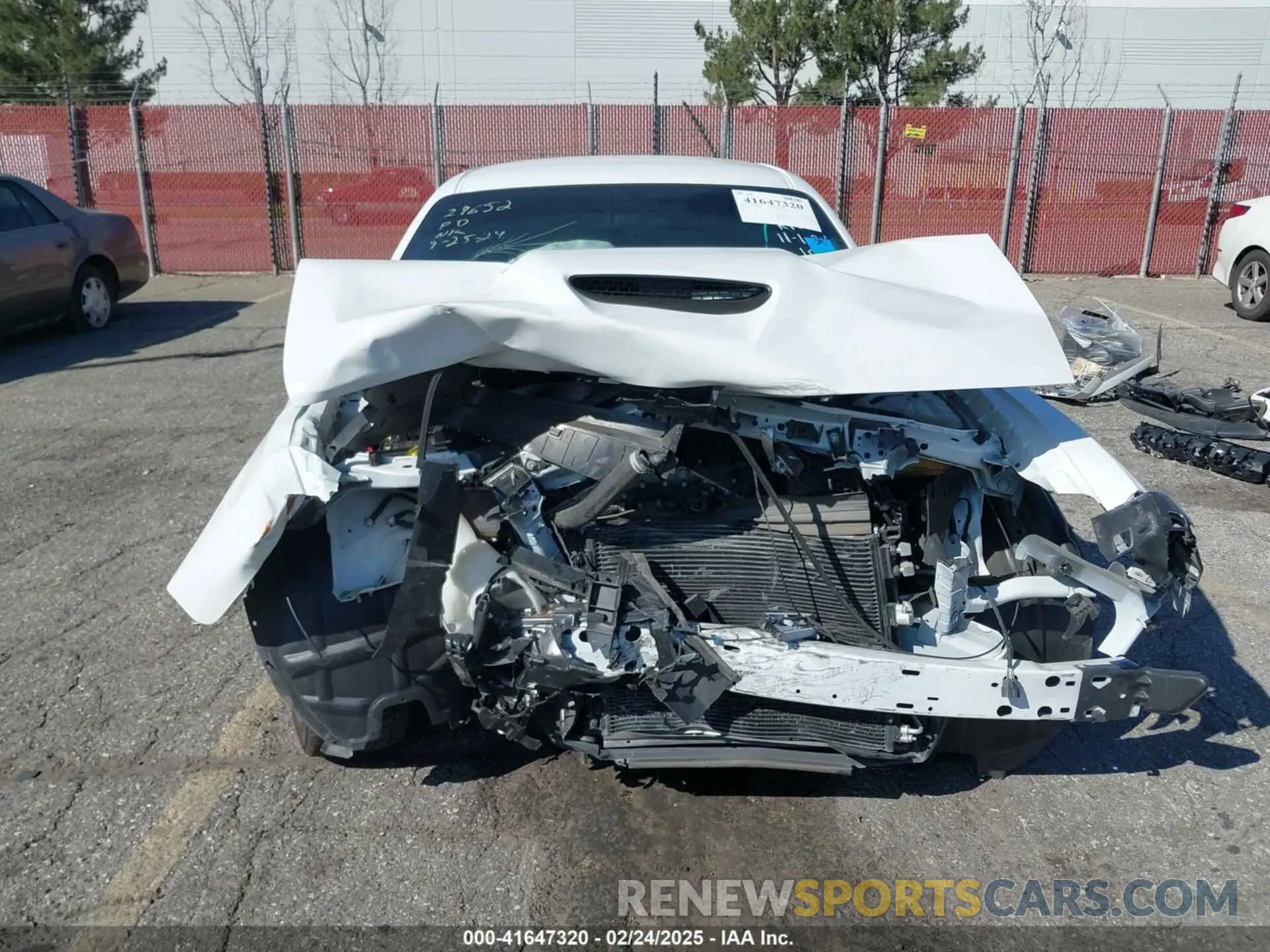 12 Photograph of a damaged car 2C3CDZJG7NH155847 DODGE CHALLENGER 2022