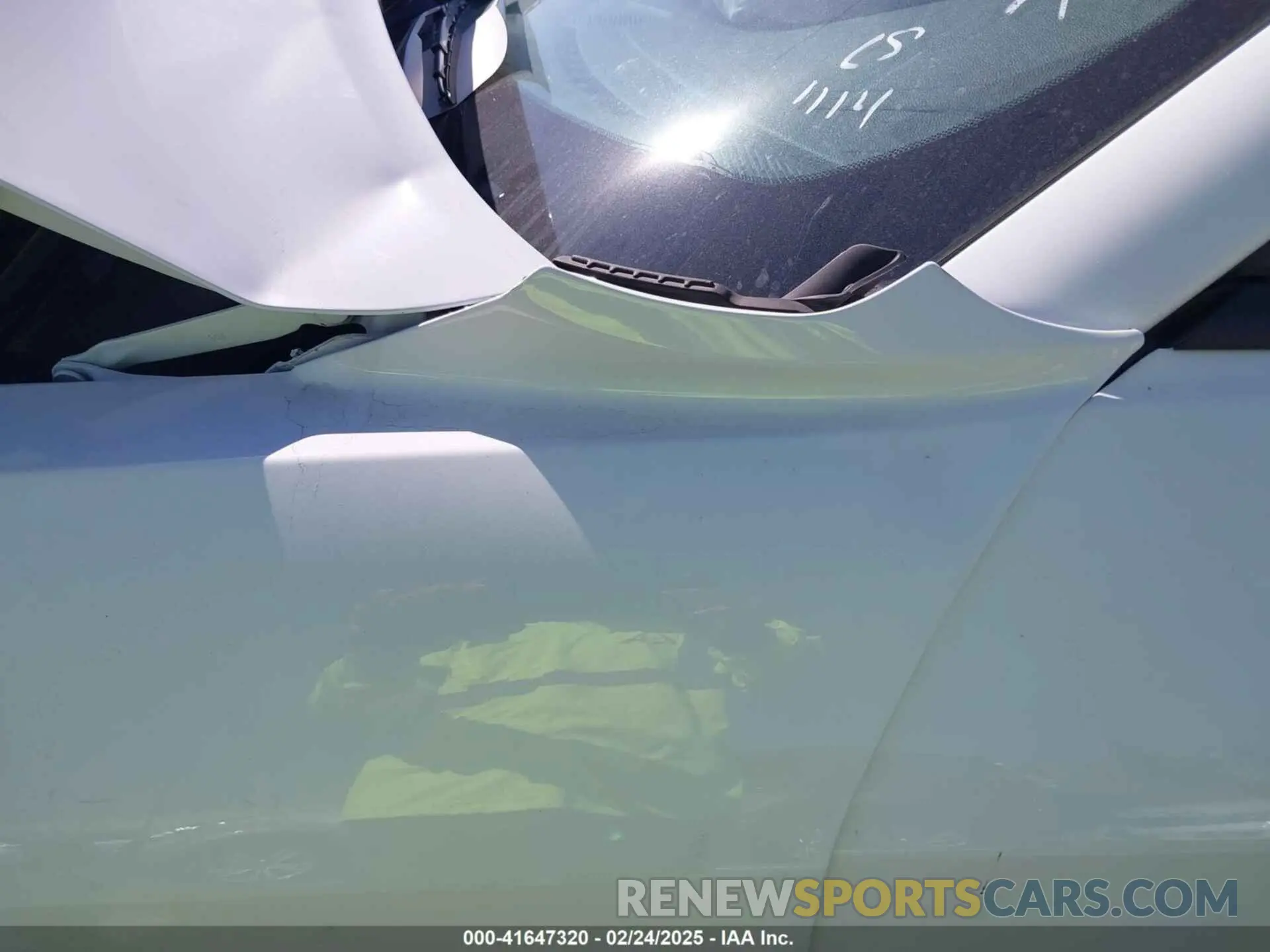 18 Photograph of a damaged car 2C3CDZJG7NH155847 DODGE CHALLENGER 2022