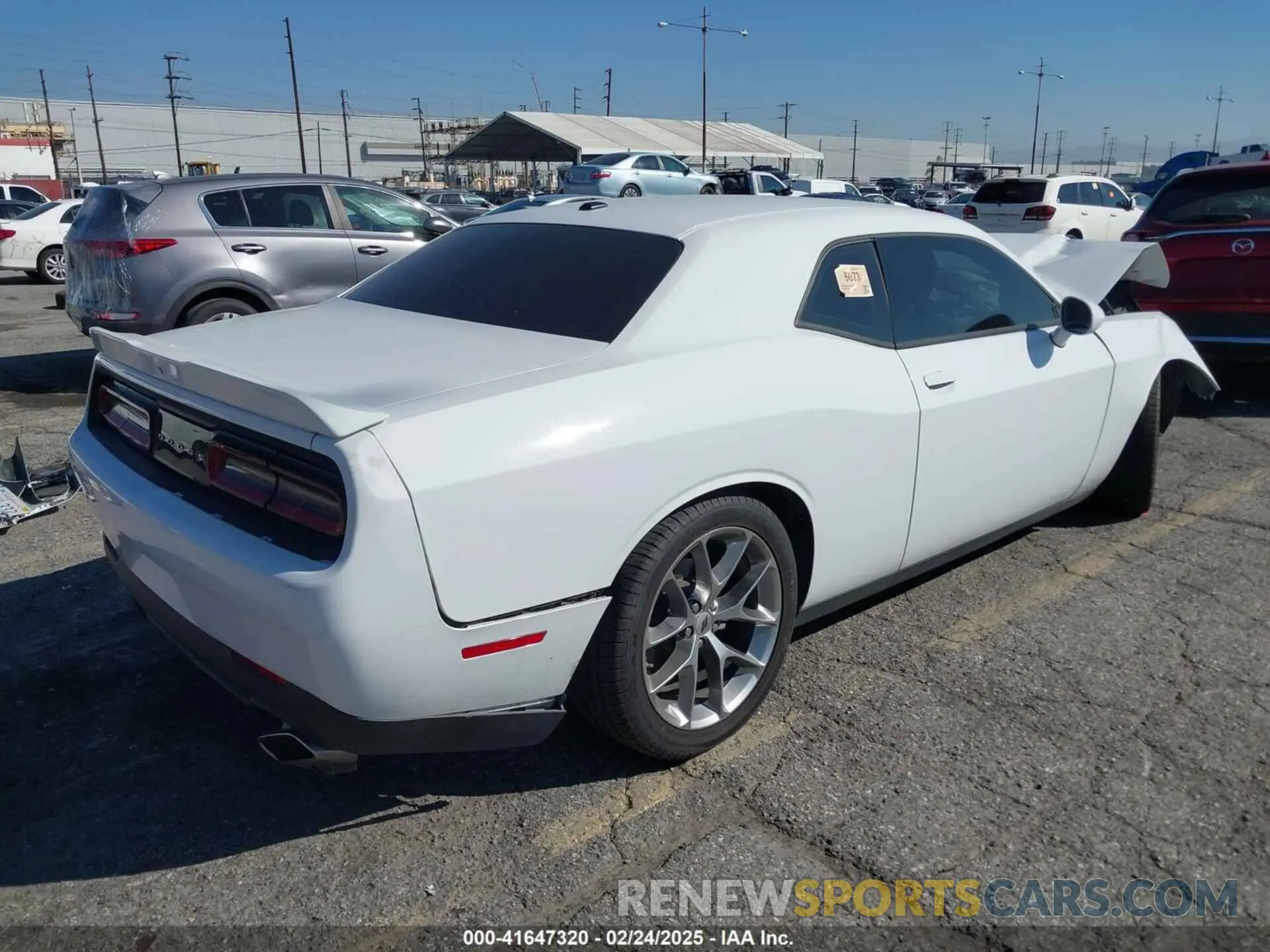 4 Photograph of a damaged car 2C3CDZJG7NH155847 DODGE CHALLENGER 2022