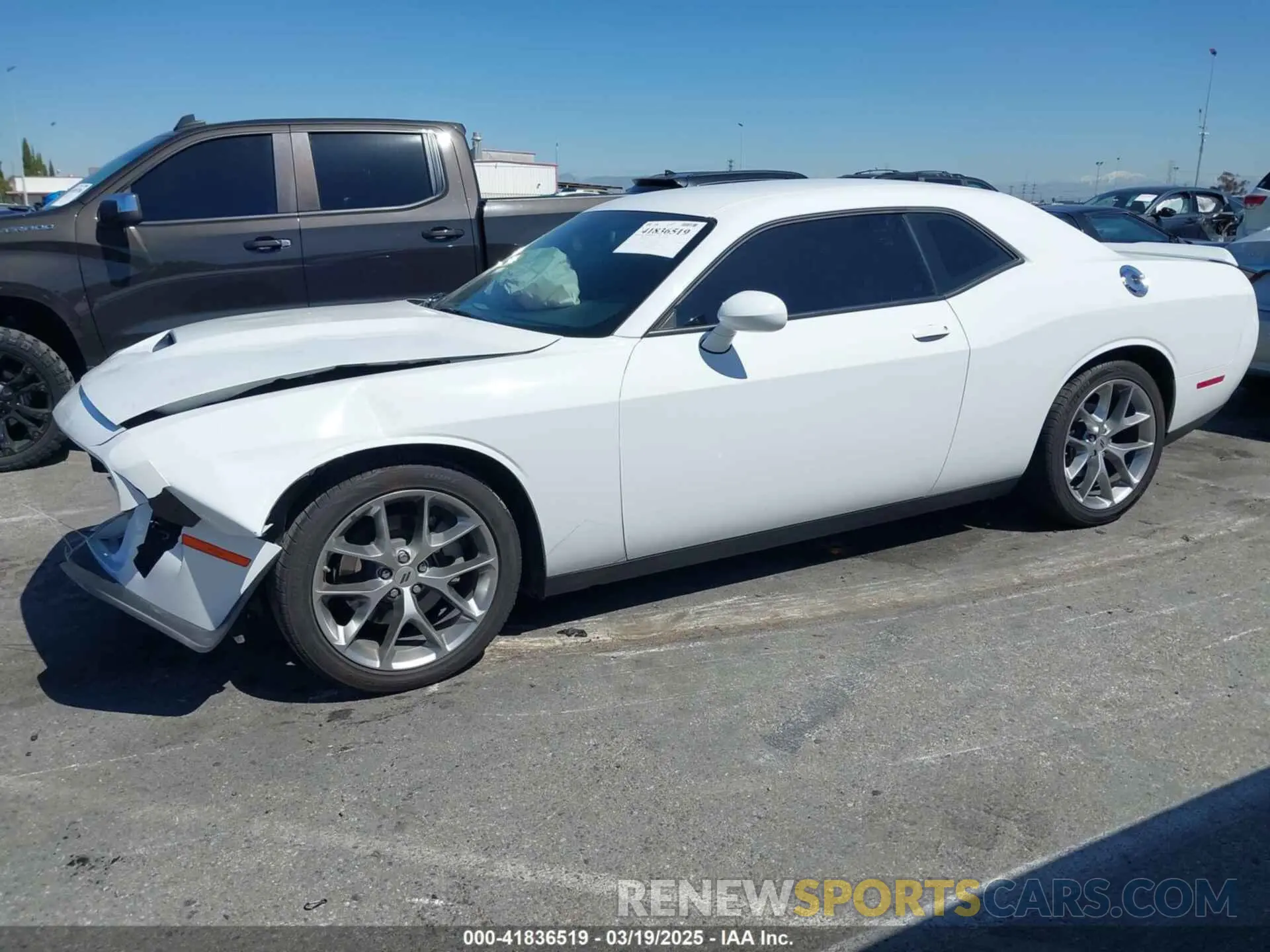 15 Photograph of a damaged car 2C3CDZJG9NH249597 DODGE CHALLENGER 2022