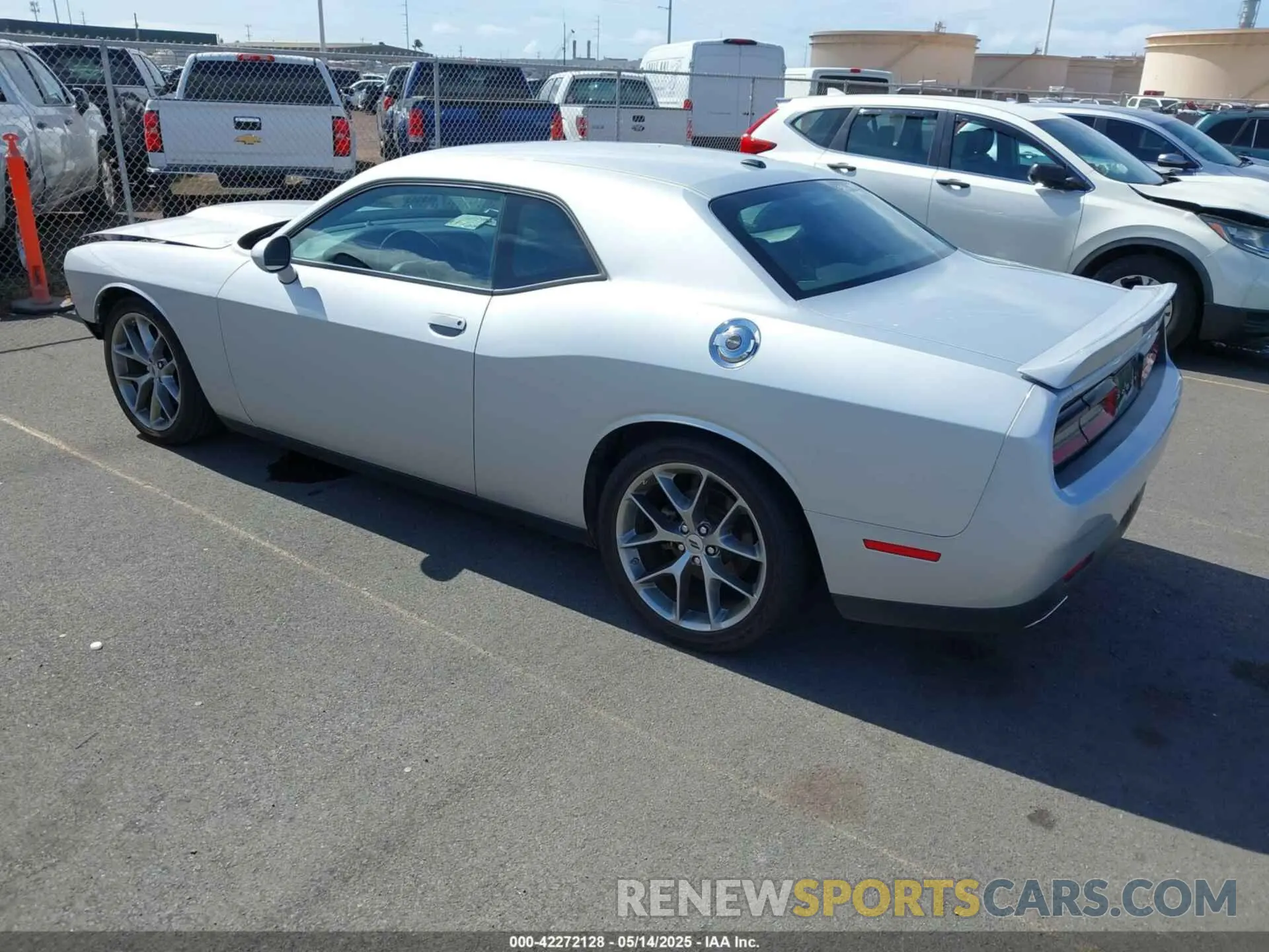 3 Photograph of a damaged car 2C3CDZJGXNH233246 DODGE CHALLENGER 2022