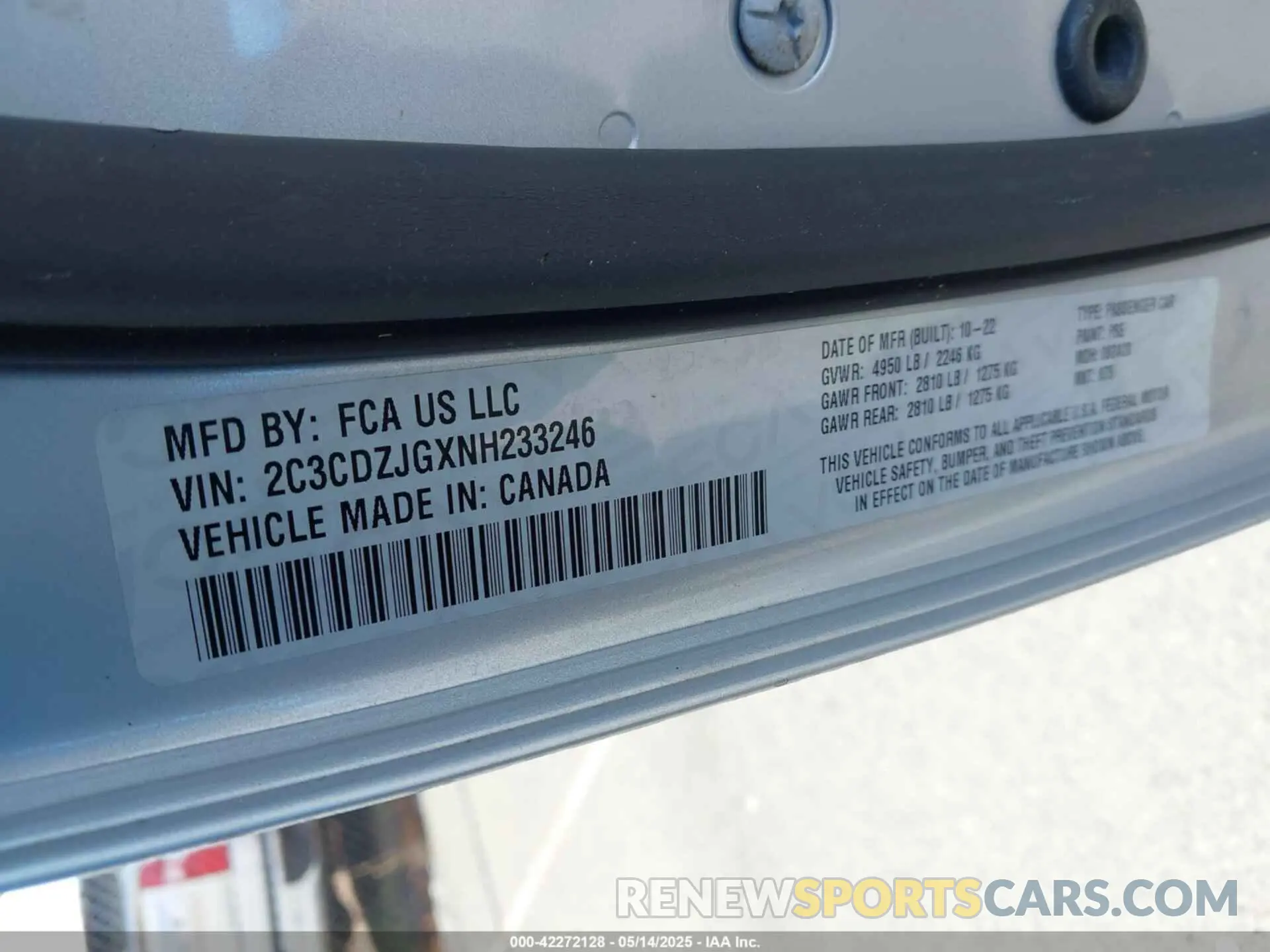 9 Photograph of a damaged car 2C3CDZJGXNH233246 DODGE CHALLENGER 2022