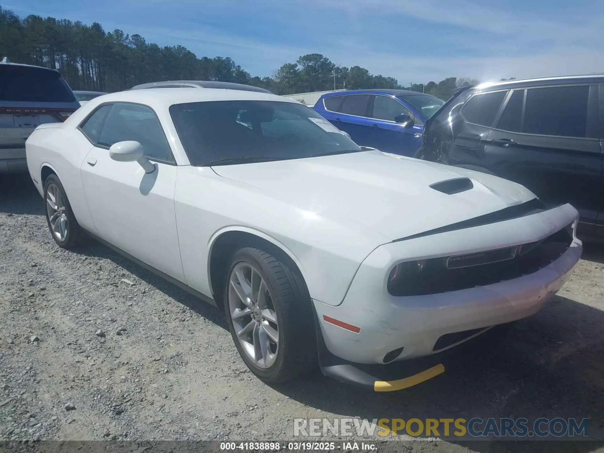 1 Photograph of a damaged car 2C3CDZKG3NH205853 DODGE CHALLENGER 2022