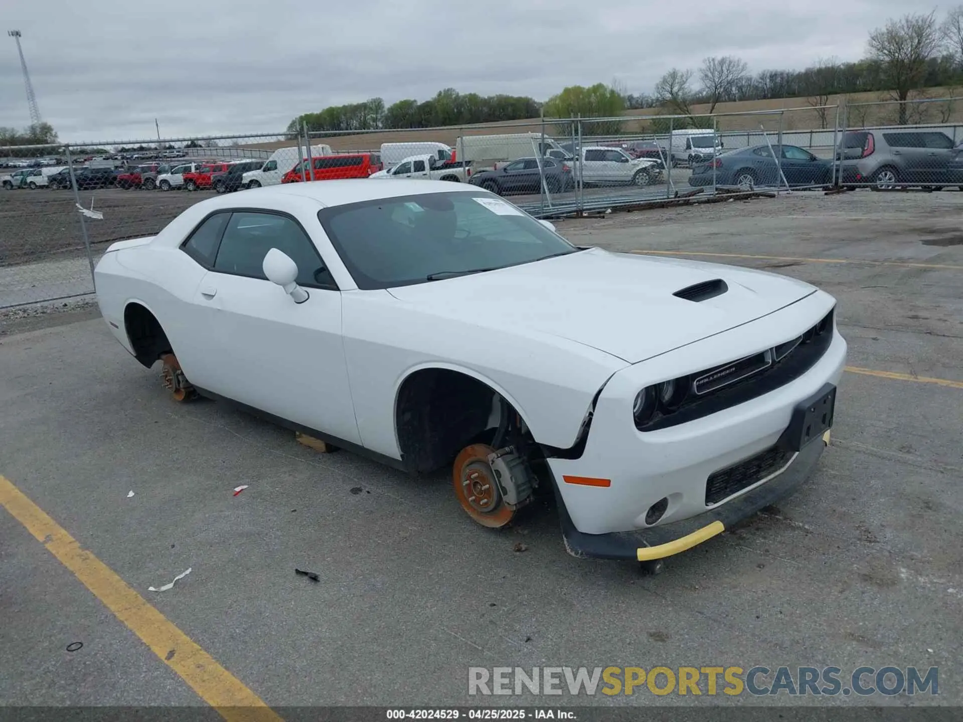 1 Photograph of a damaged car 2C3CDZKG5NH205854 DODGE CHALLENGER 2022