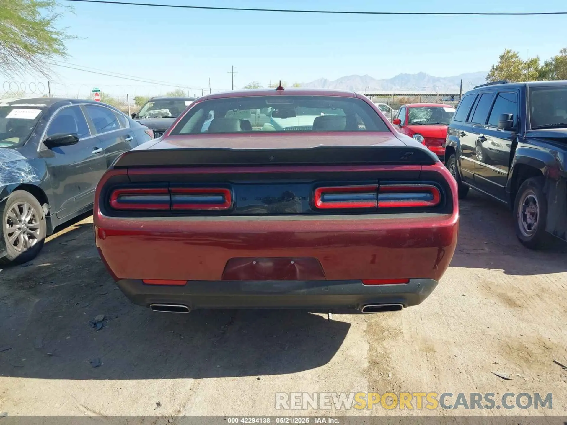 17 Photograph of a damaged car 2C3CDZKG7NH238919 DODGE CHALLENGER 2022