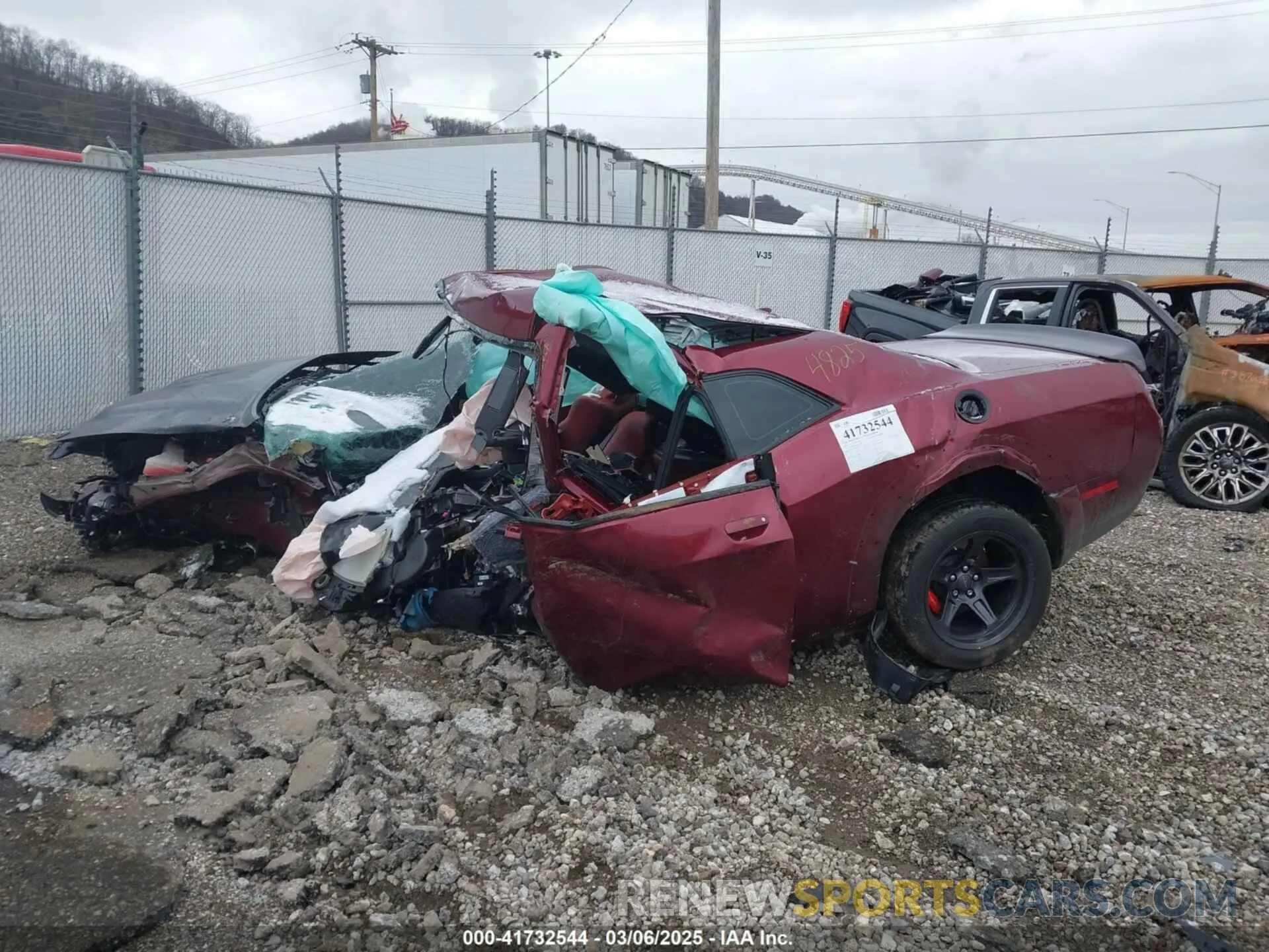 13 Фотография поврежденного автомобиля 2C3CDZL95NH154825 DODGE CHALLENGER 2022