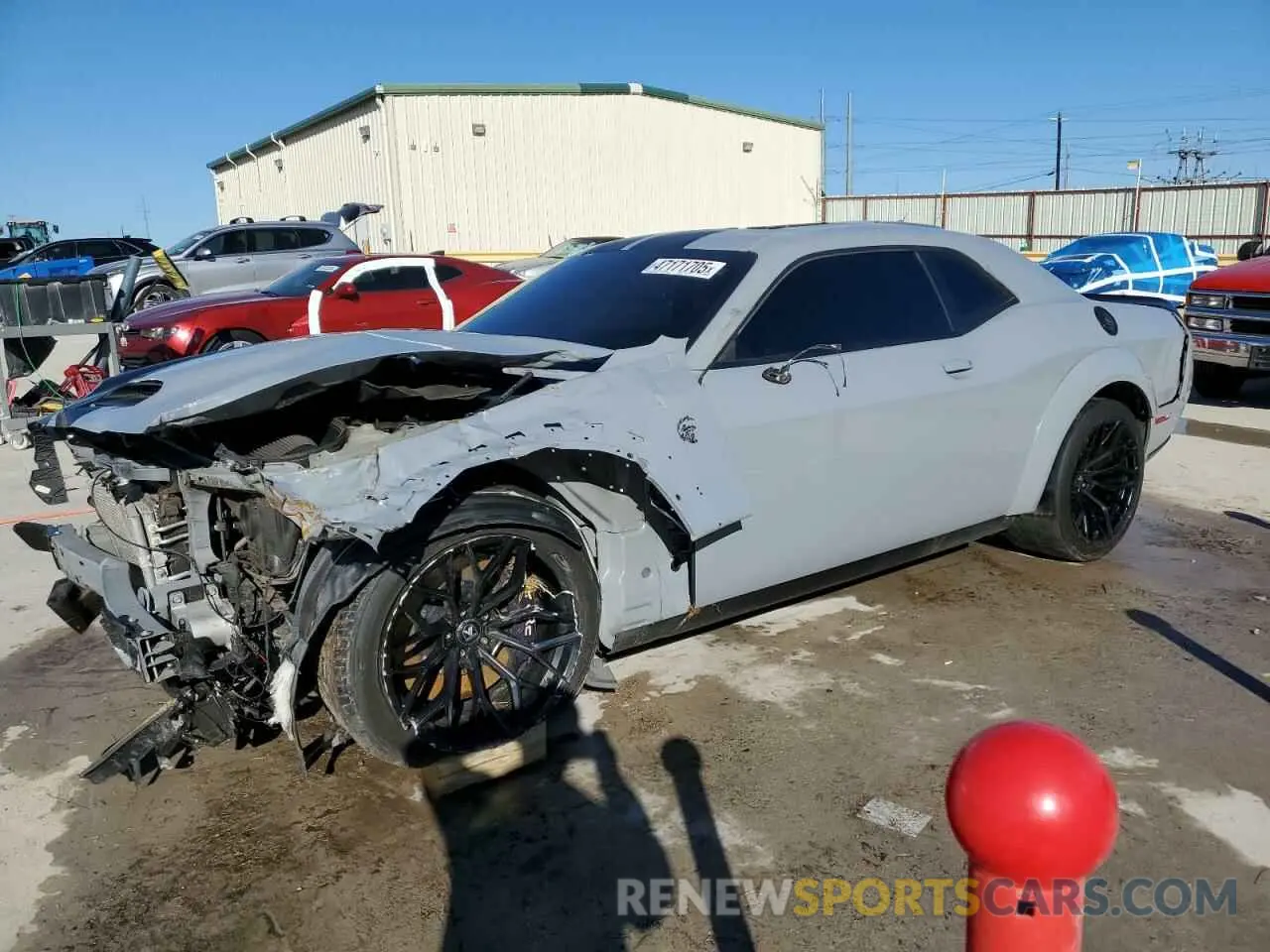 1 Photograph of a damaged car 2C3CDZL98NH226312 DODGE CHALLENGER 2022