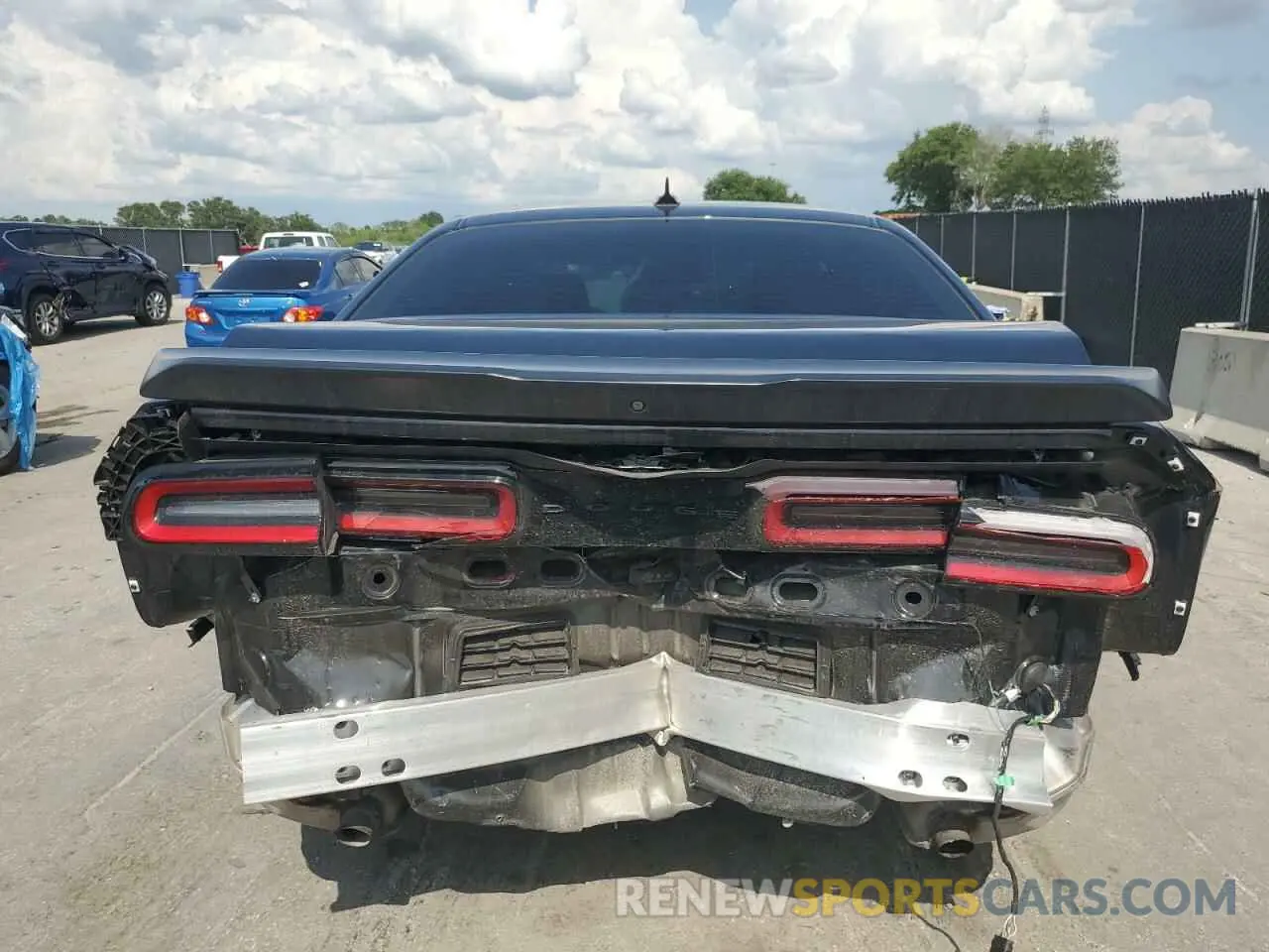 6 Photograph of a damaged car 2C3CDZAG1PH578734 DODGE CHALLENGER 2023