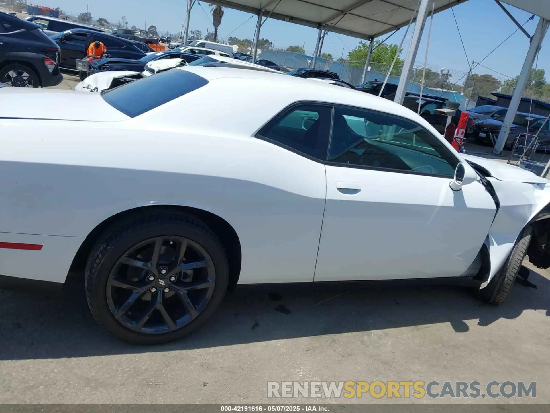 14 Photograph of a damaged car 2C3CDZAG5PH568191 DODGE CHALLENGER 2023