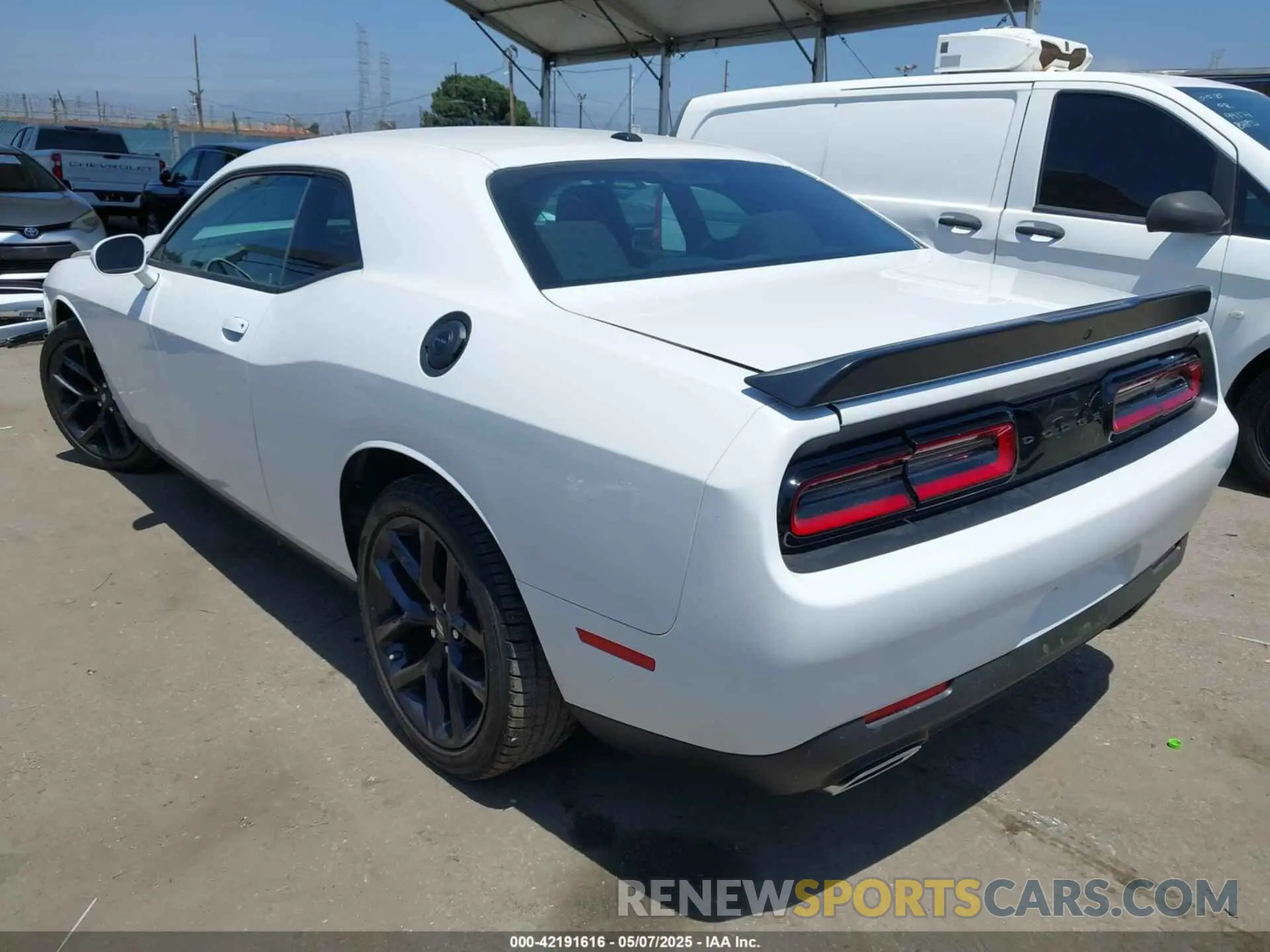 3 Photograph of a damaged car 2C3CDZAG5PH568191 DODGE CHALLENGER 2023