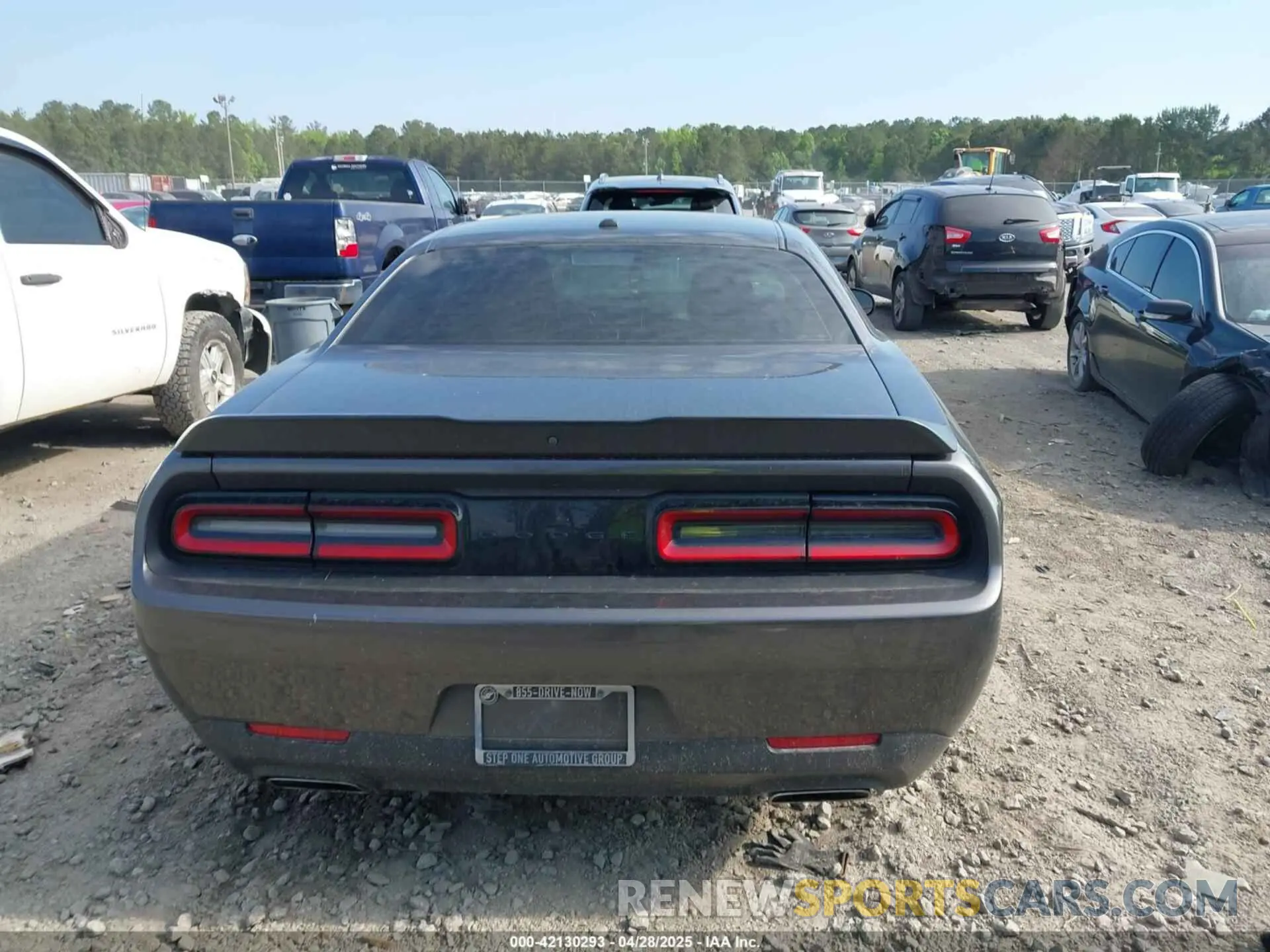 16 Photograph of a damaged car 2C3CDZBT3PH562403 DODGE CHALLENGER 2023