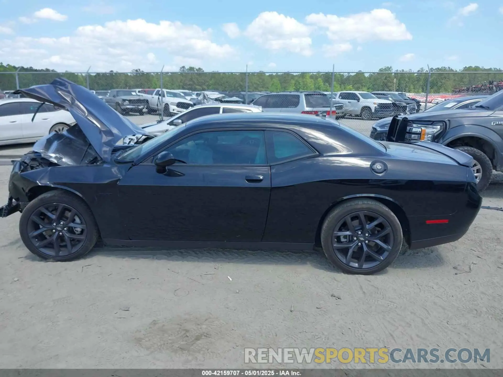 14 Photograph of a damaged car 2C3CDZBT5PH654757 DODGE CHALLENGER 2023