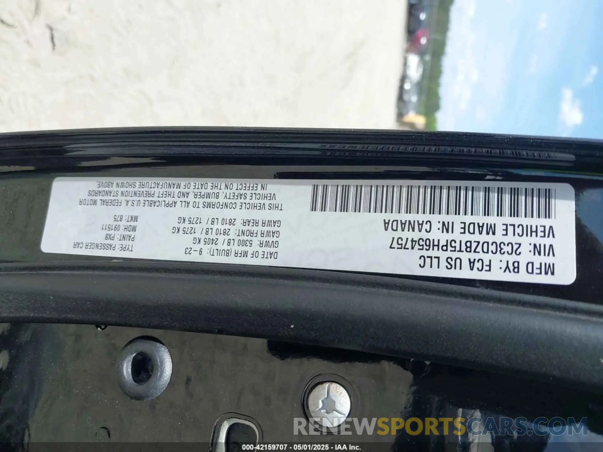 9 Photograph of a damaged car 2C3CDZBT5PH654757 DODGE CHALLENGER 2023