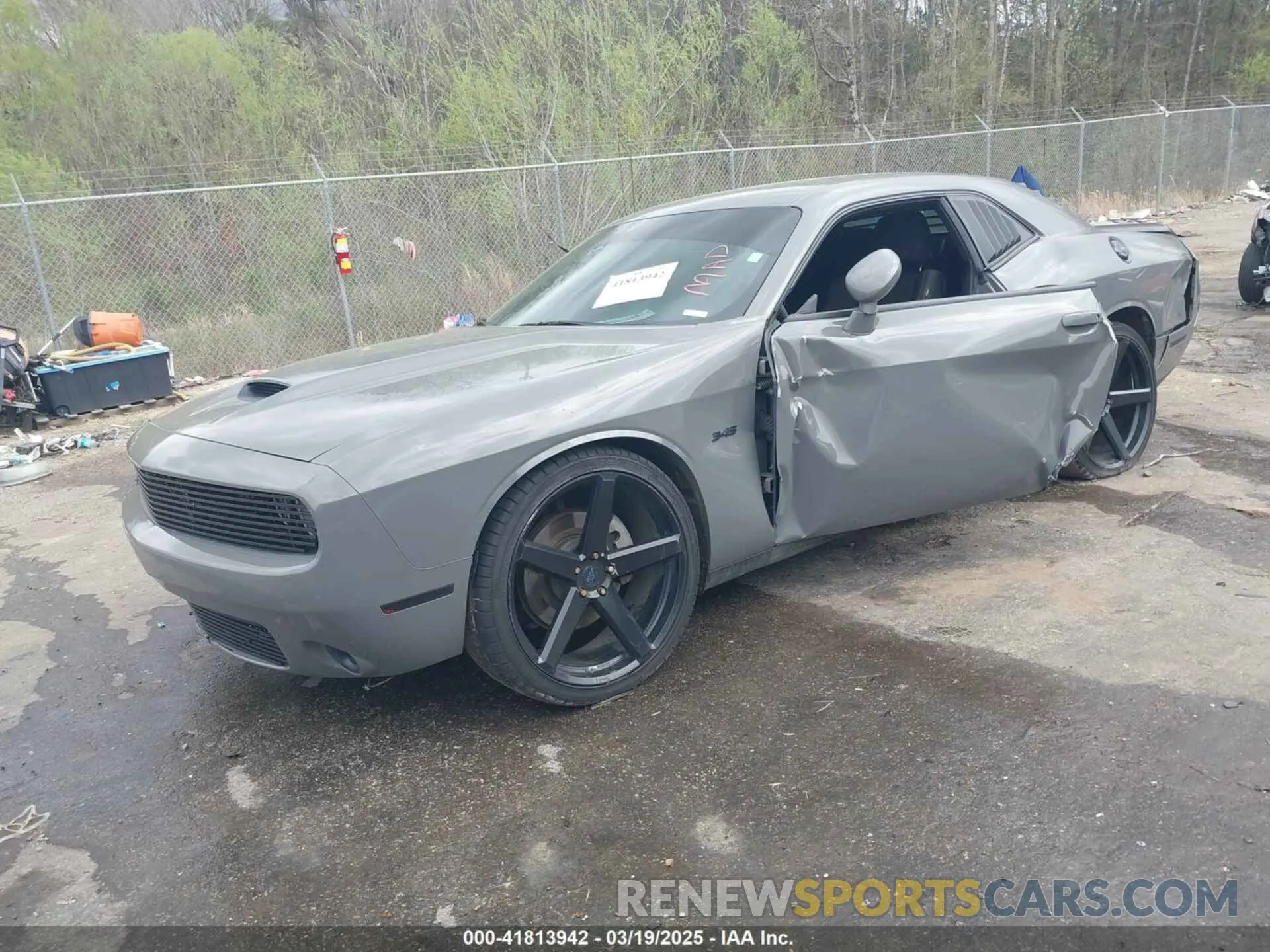 2 Фотография поврежденного автомобиля 2C3CDZBT7PH696010 DODGE CHALLENGER 2023