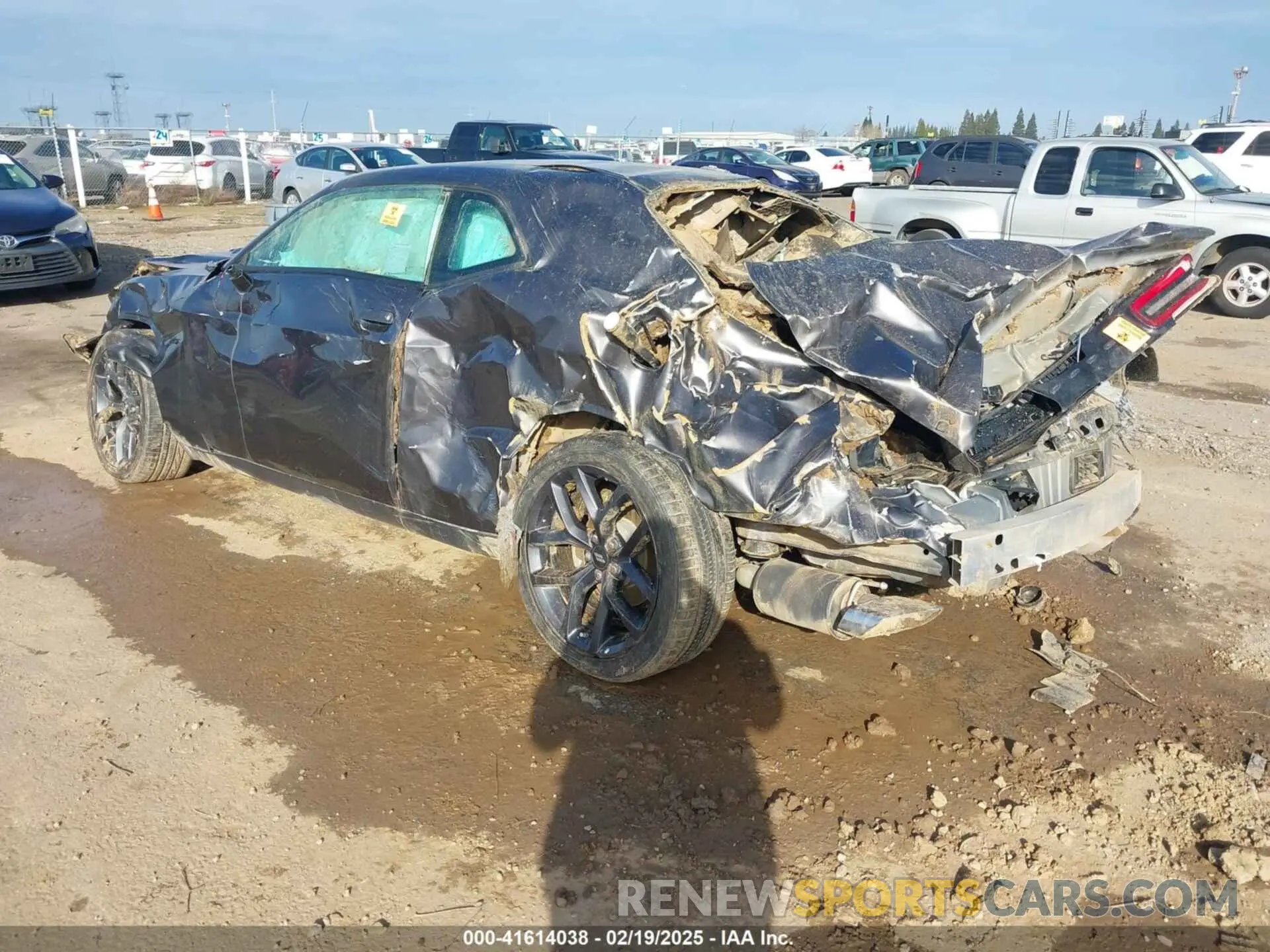 3 Photograph of a damaged car 2C3CDZBTXPH611015 DODGE CHALLENGER 2023