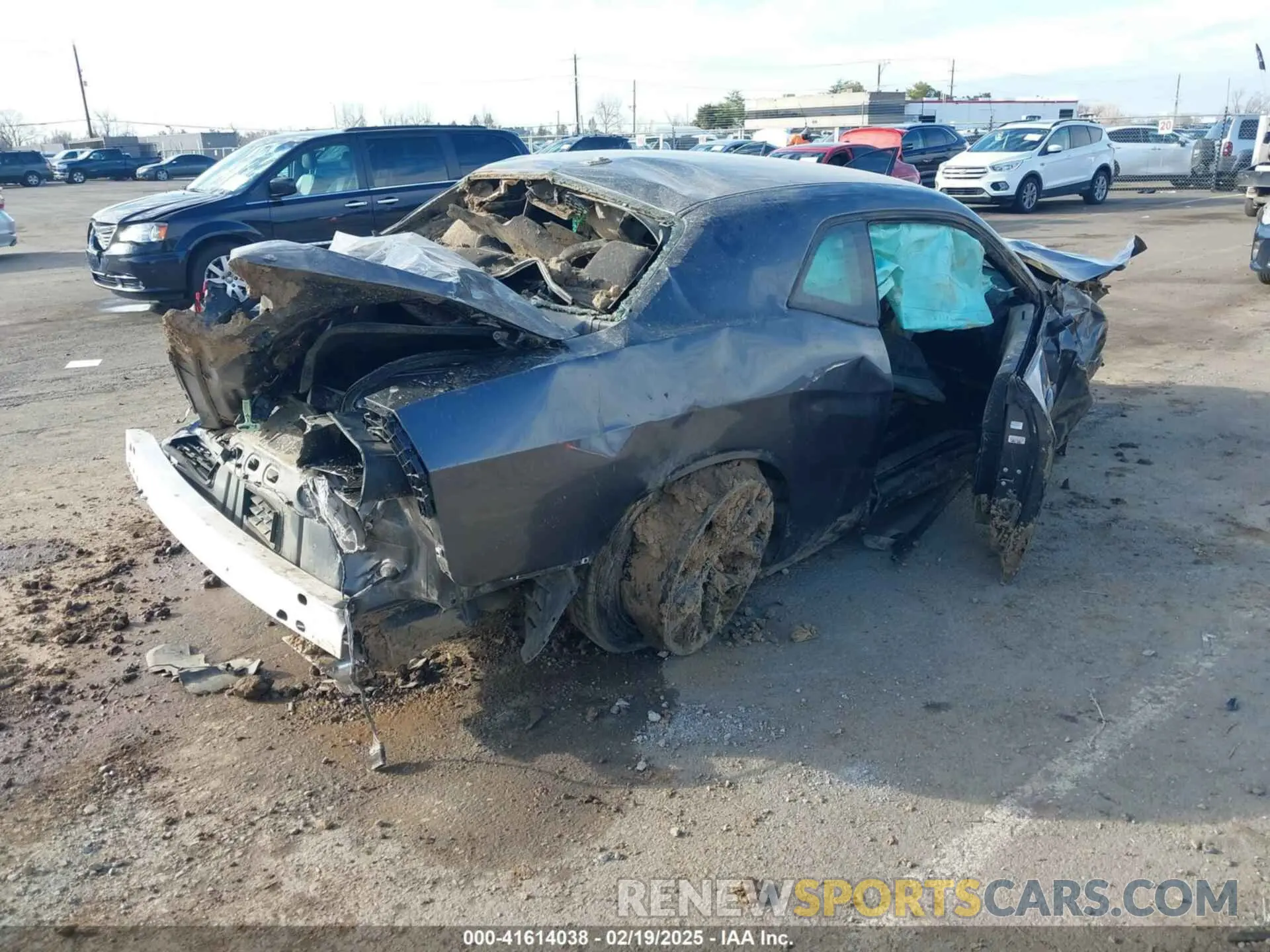 4 Photograph of a damaged car 2C3CDZBTXPH611015 DODGE CHALLENGER 2023
