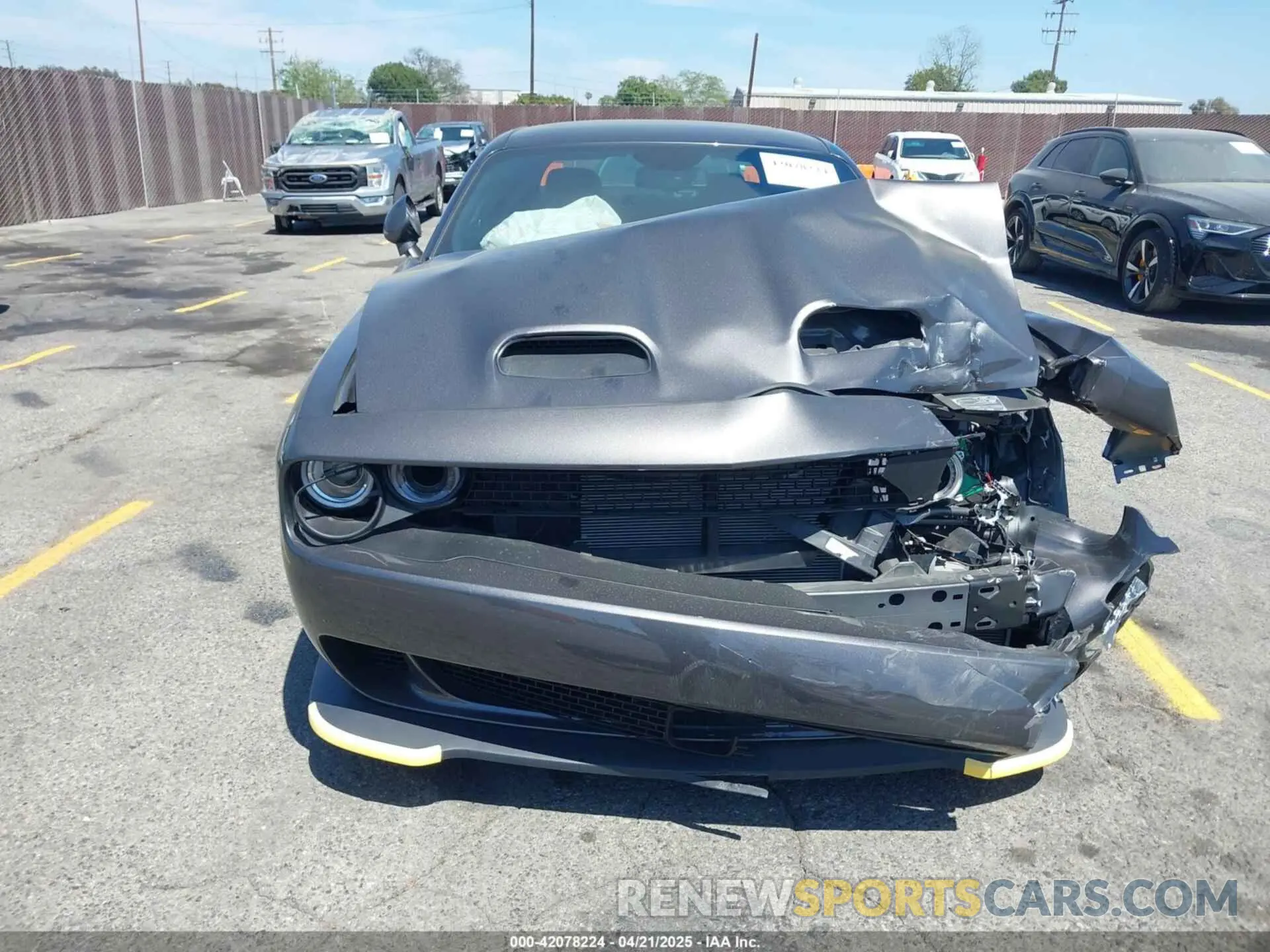 12 Фотография поврежденного автомобиля 2C3CDZC95PH590495 DODGE CHALLENGER 2023