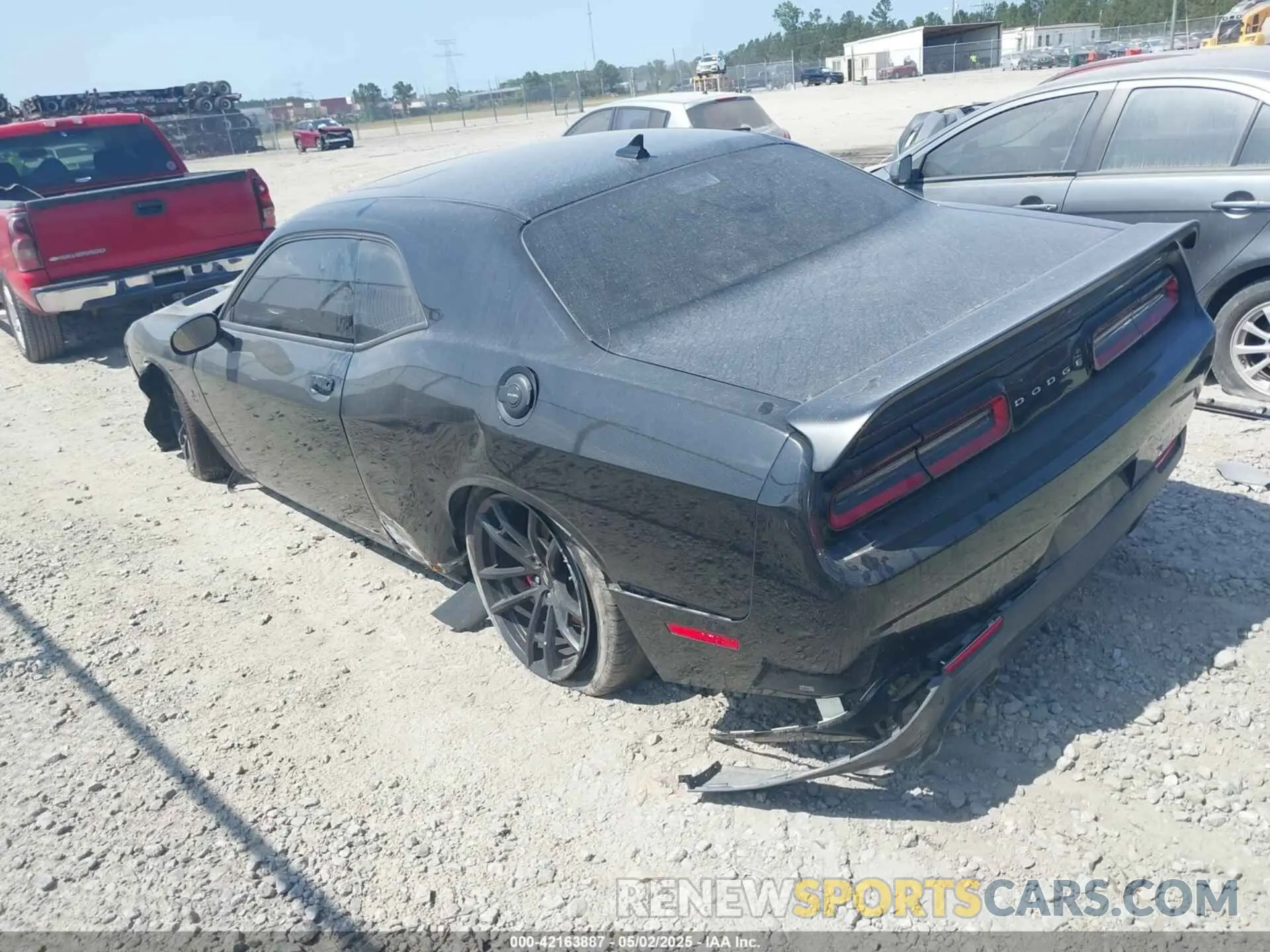 3 Photograph of a damaged car 2C3CDZFJ4PH520489 DODGE CHALLENGER 2023