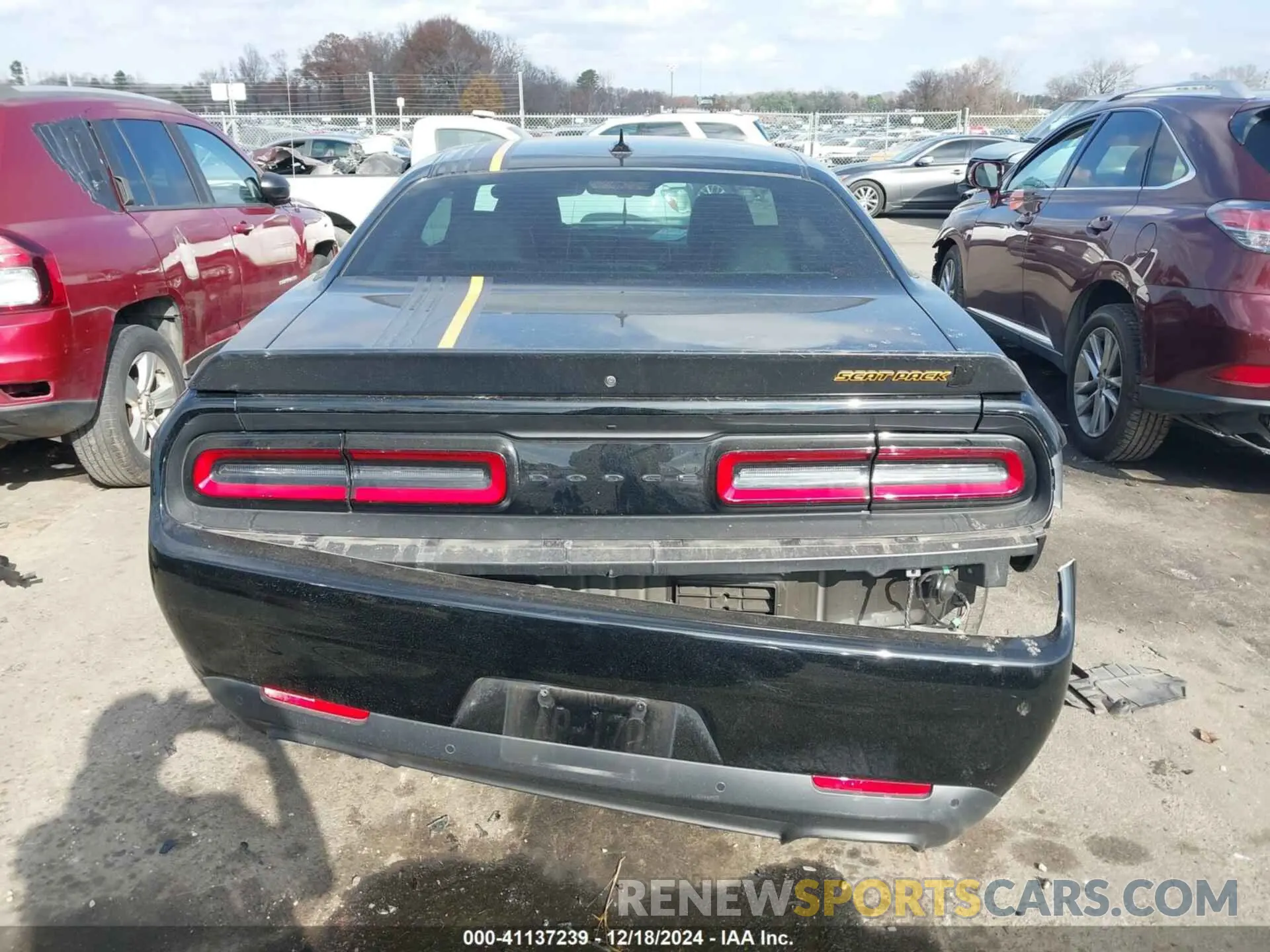 17 Photograph of a damaged car 2C3CDZFJ5PH662835 DODGE CHALLENGER 2023