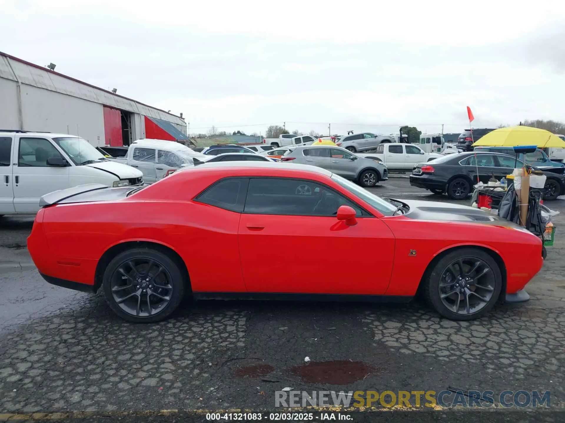 13 Фотография поврежденного автомобиля 2C3CDZFJ9PH554265 DODGE CHALLENGER 2023