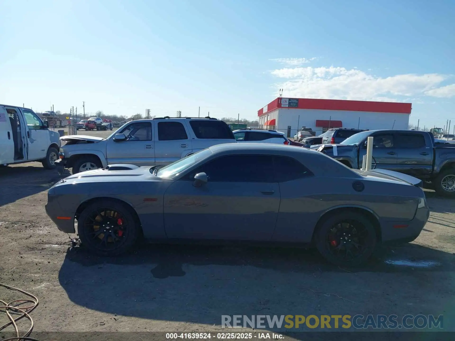 14 Photograph of a damaged car 2C3CDZFJ9PH601665 DODGE CHALLENGER 2023