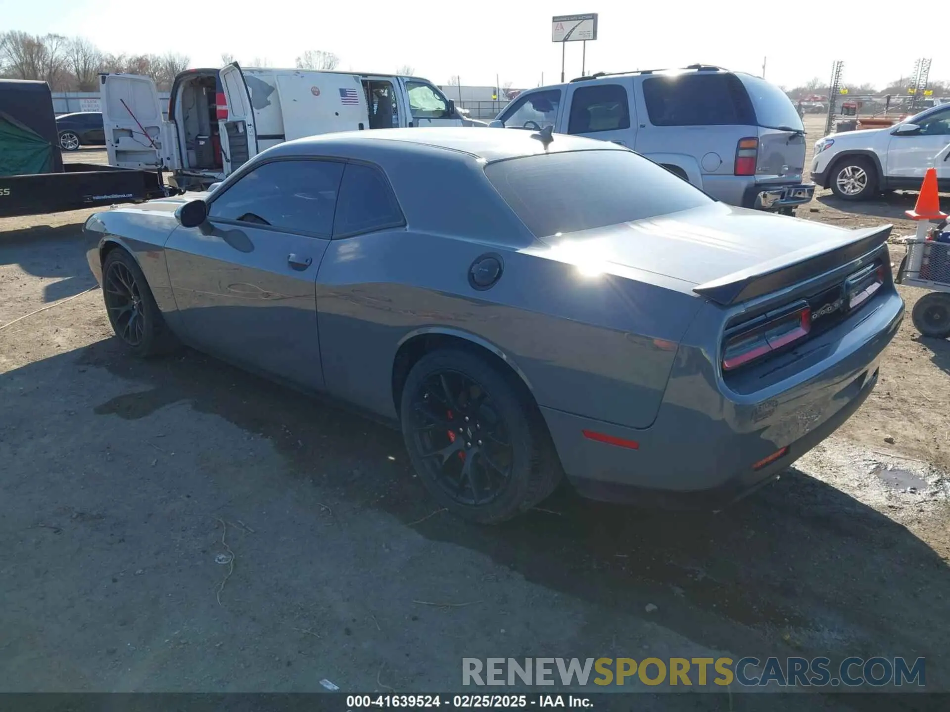3 Photograph of a damaged car 2C3CDZFJ9PH601665 DODGE CHALLENGER 2023