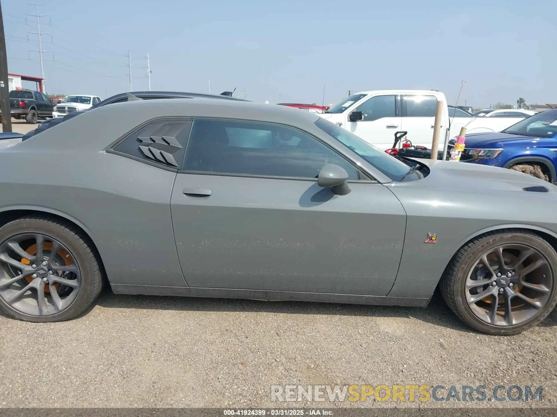 13 Фотография поврежденного автомобиля 2C3CDZFJ9PH662286 DODGE CHALLENGER 2023