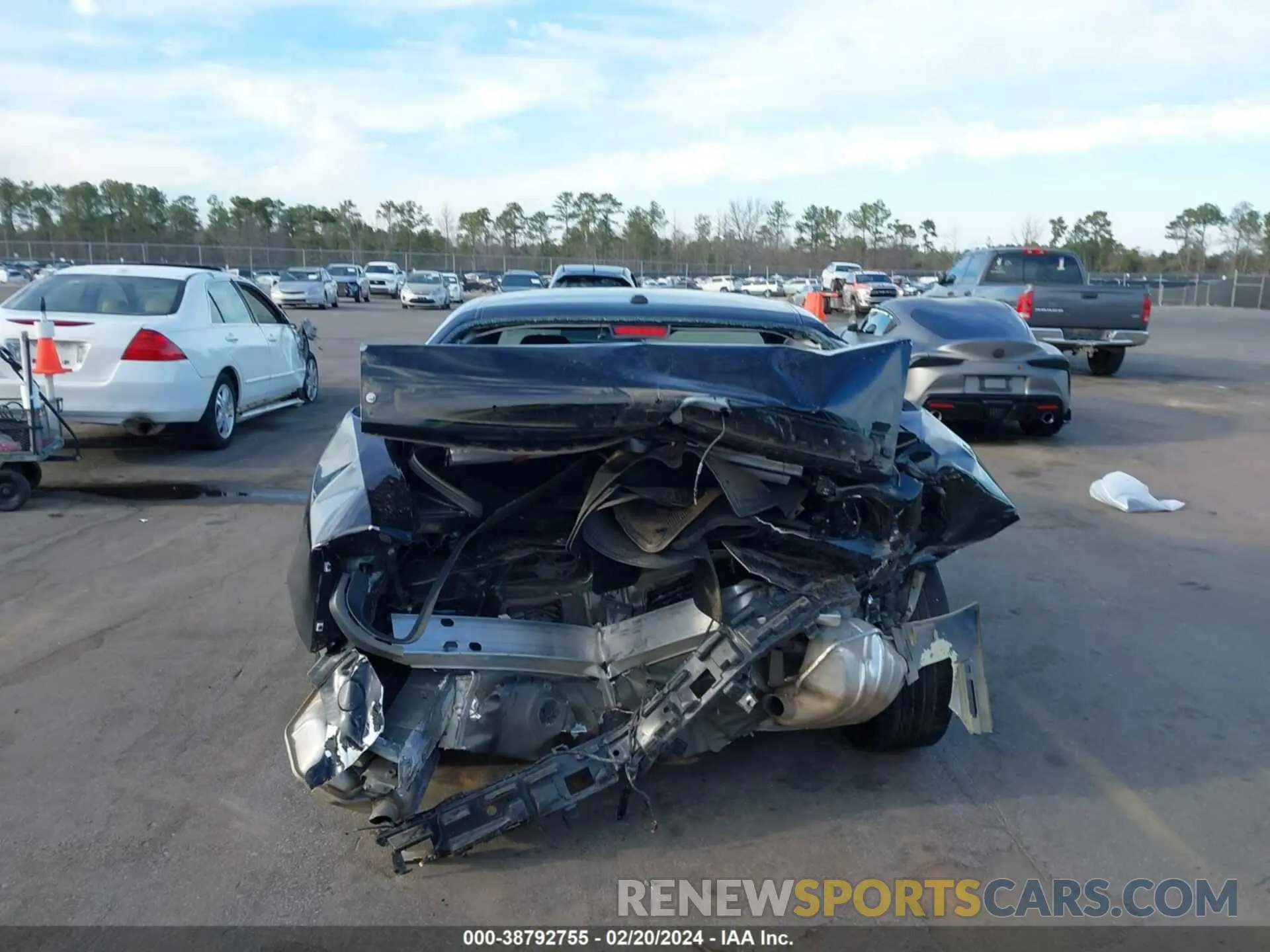6 Photograph of a damaged car 2C3CDZJG1PH546107 DODGE CHALLENGER 2023