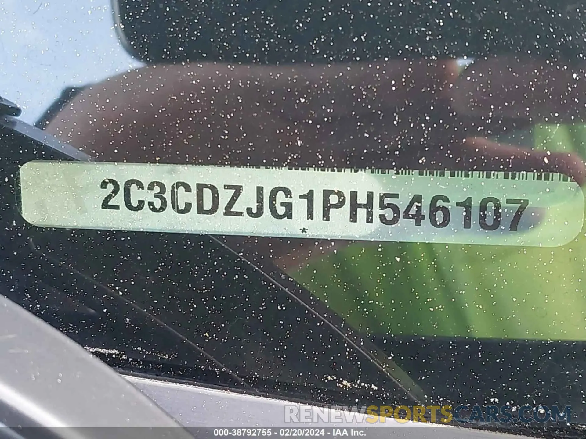 9 Photograph of a damaged car 2C3CDZJG1PH546107 DODGE CHALLENGER 2023