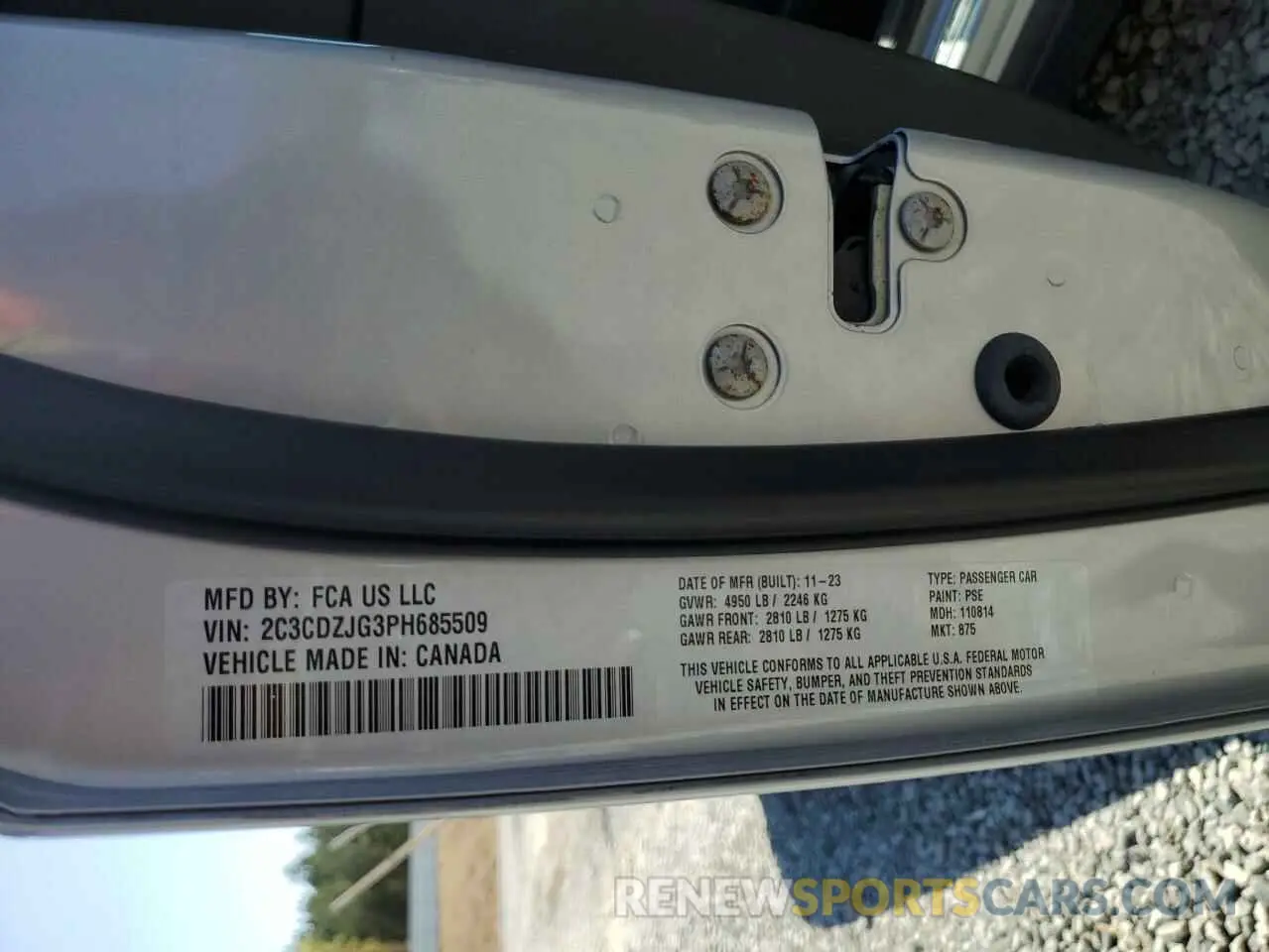 13 Photograph of a damaged car 2C3CDZJG3PH685509 DODGE CHALLENGER 2023