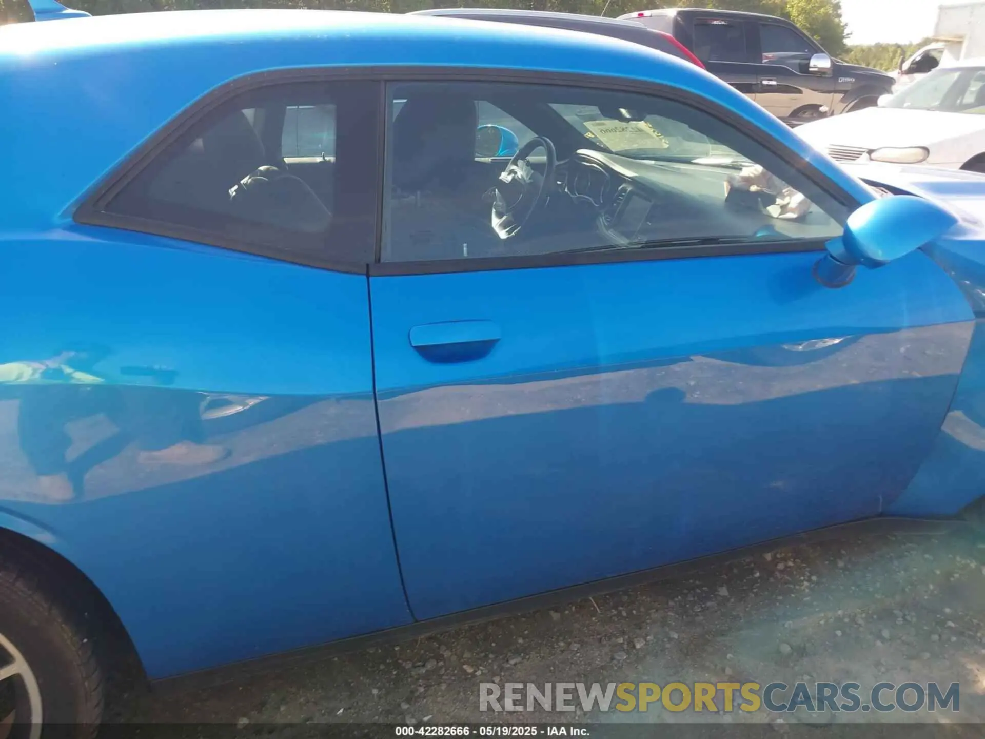 14 Photograph of a damaged car 2C3CDZJG4PH680335 DODGE CHALLENGER 2023