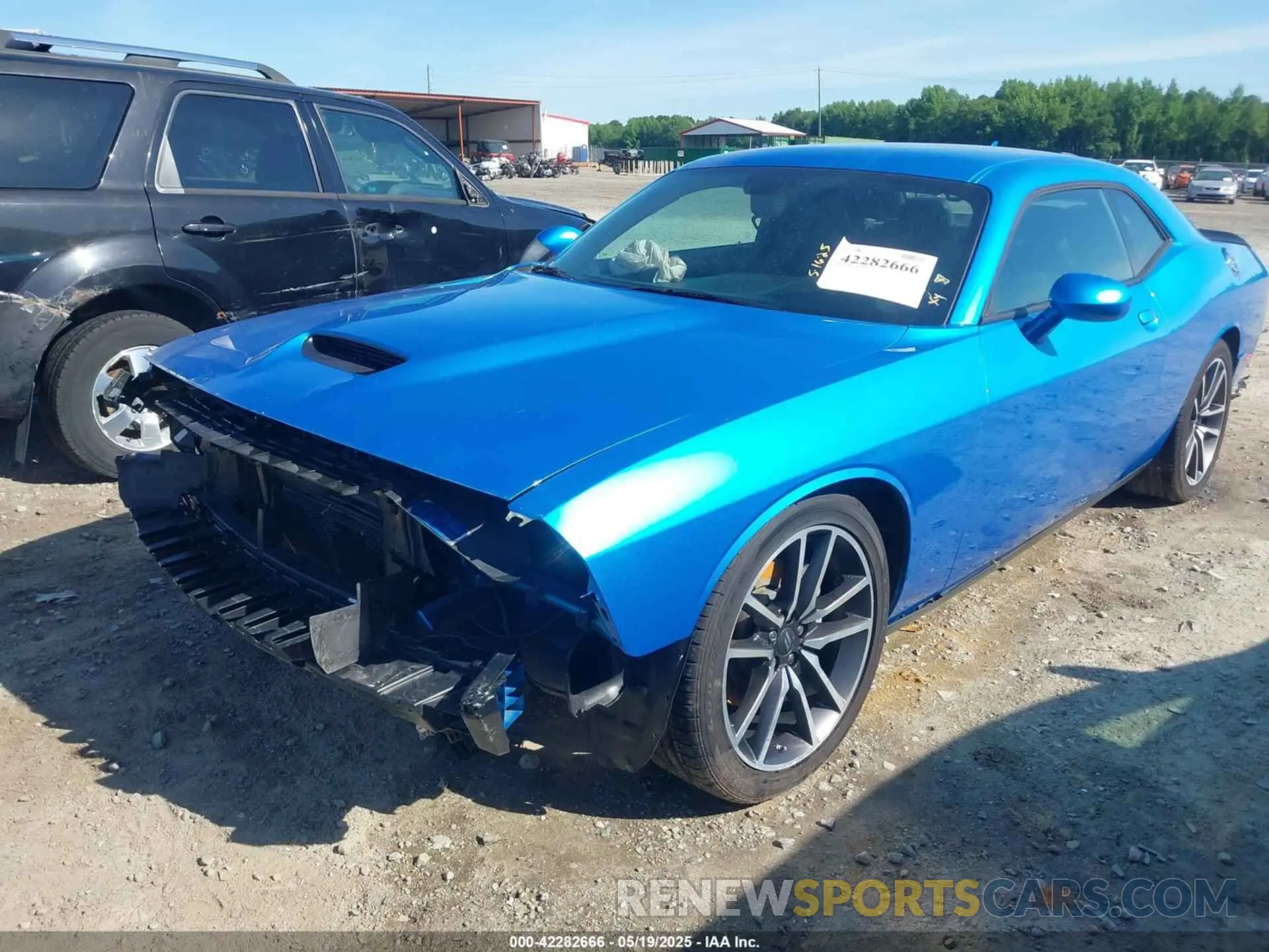 2 Photograph of a damaged car 2C3CDZJG4PH680335 DODGE CHALLENGER 2023