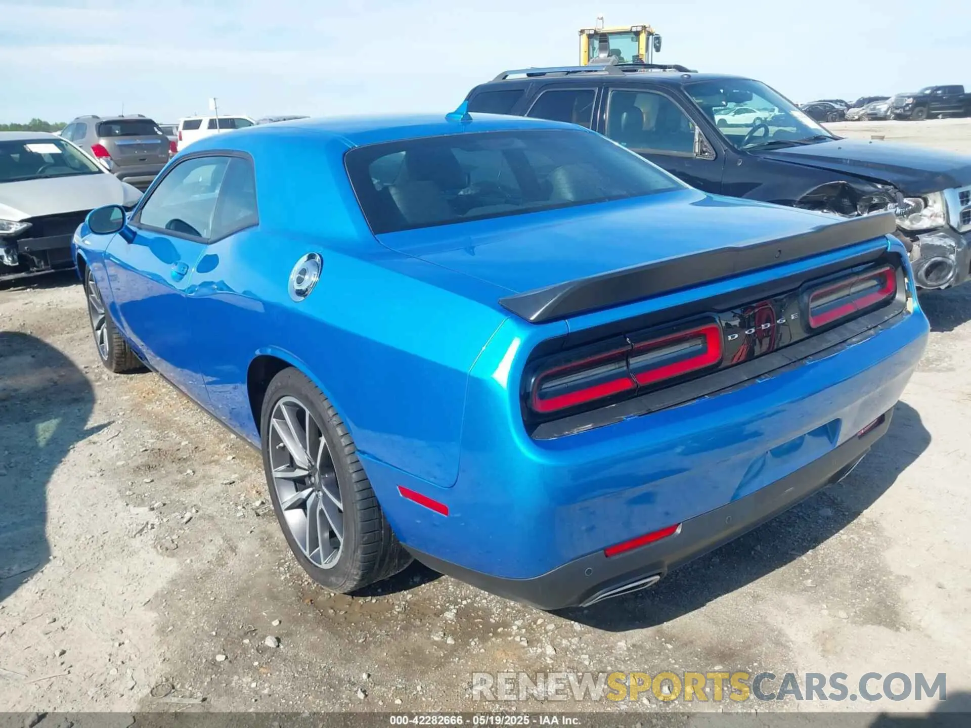 3 Photograph of a damaged car 2C3CDZJG4PH680335 DODGE CHALLENGER 2023