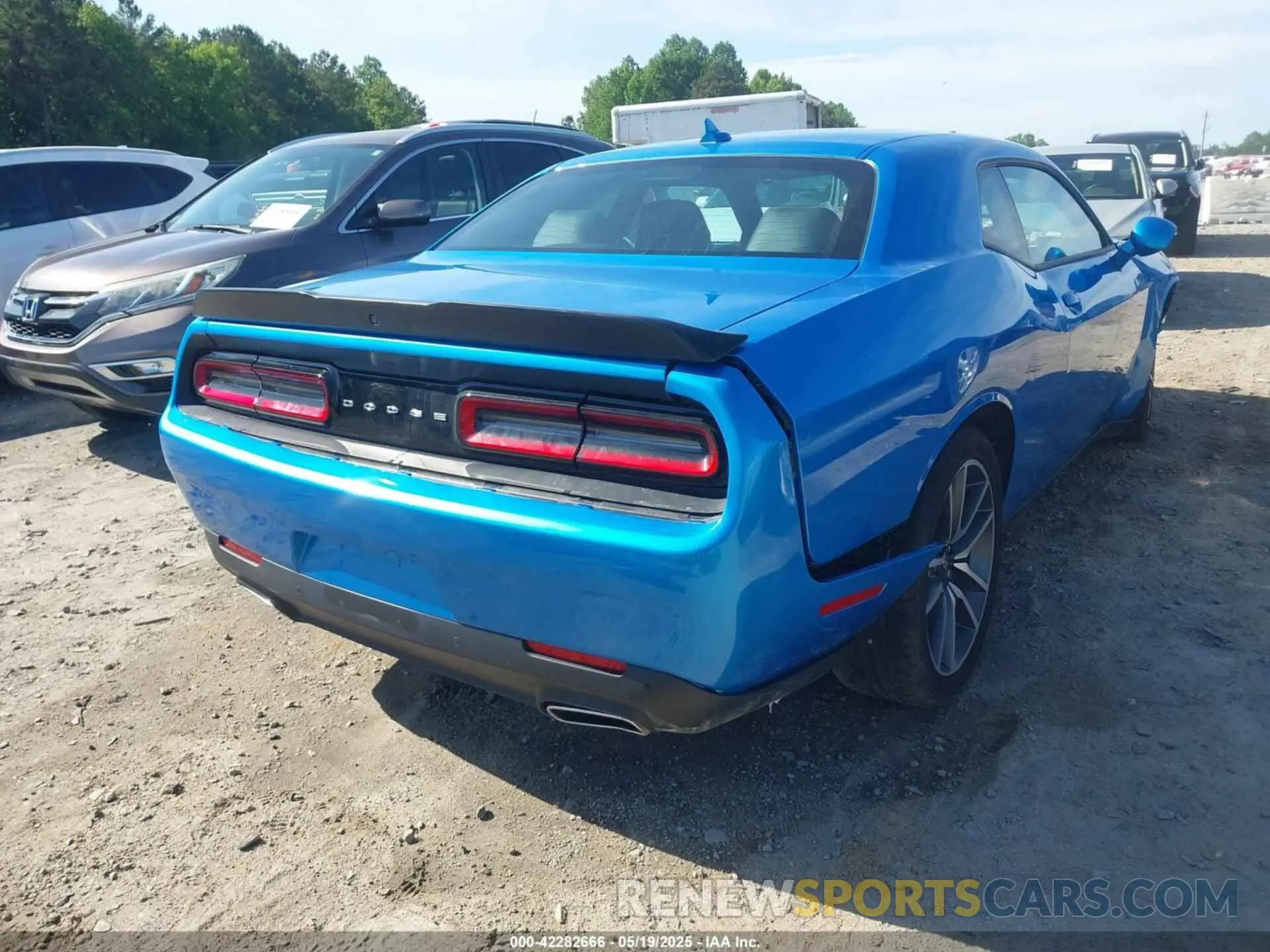 4 Photograph of a damaged car 2C3CDZJG4PH680335 DODGE CHALLENGER 2023