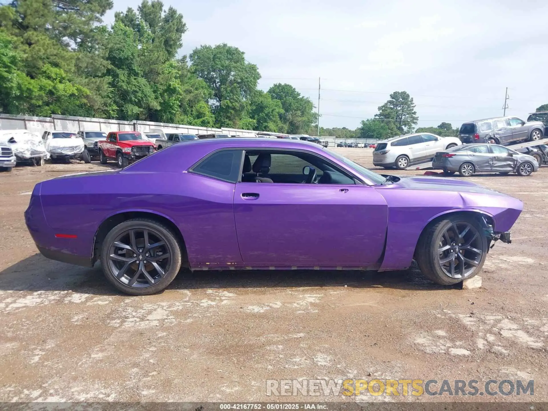 14 Photograph of a damaged car 2C3CDZJG5PH629801 DODGE CHALLENGER 2023