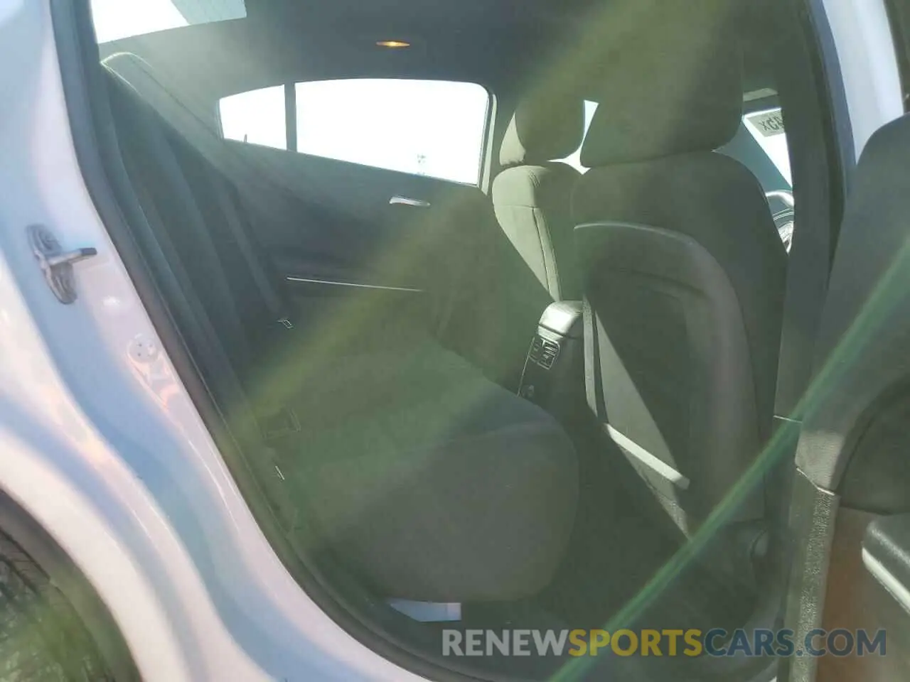 10 Photograph of a damaged car 2C3CDXAT1KH585371 DODGE CHARGER 2019