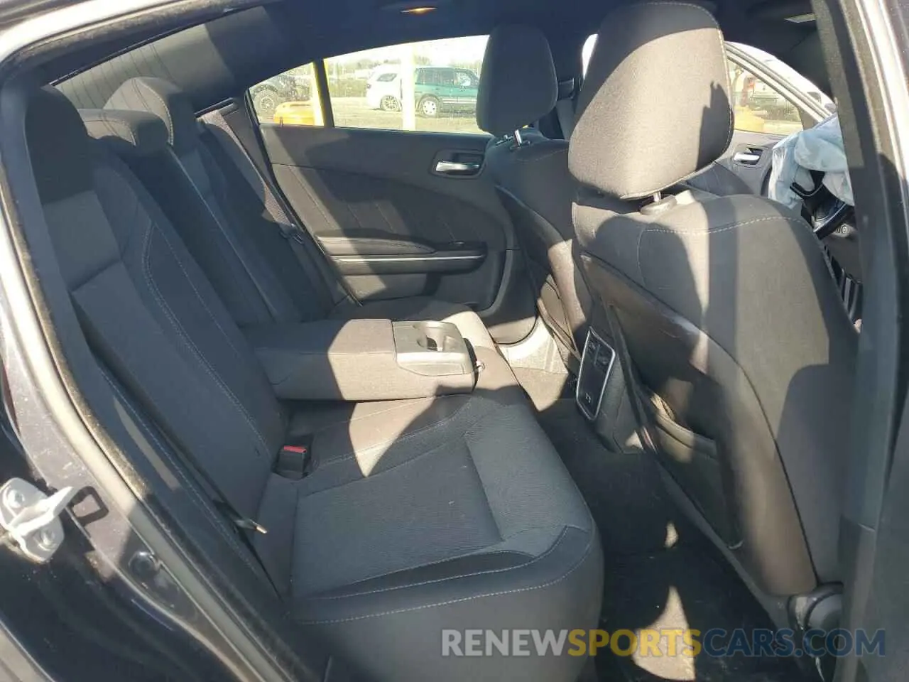 10 Photograph of a damaged car 2C3CDXBG1KH644050 DODGE CHARGER 2019