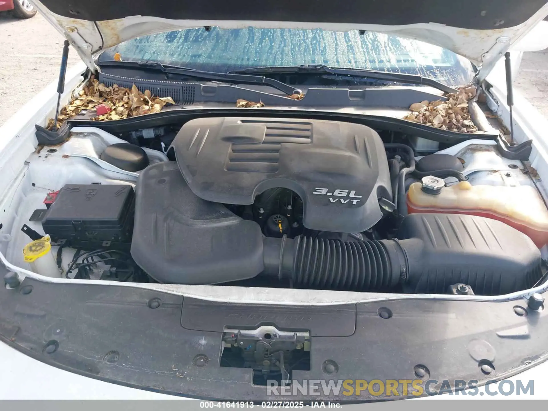 10 Photograph of a damaged car 2C3CDXBG2KH730063 DODGE CHARGER 2019