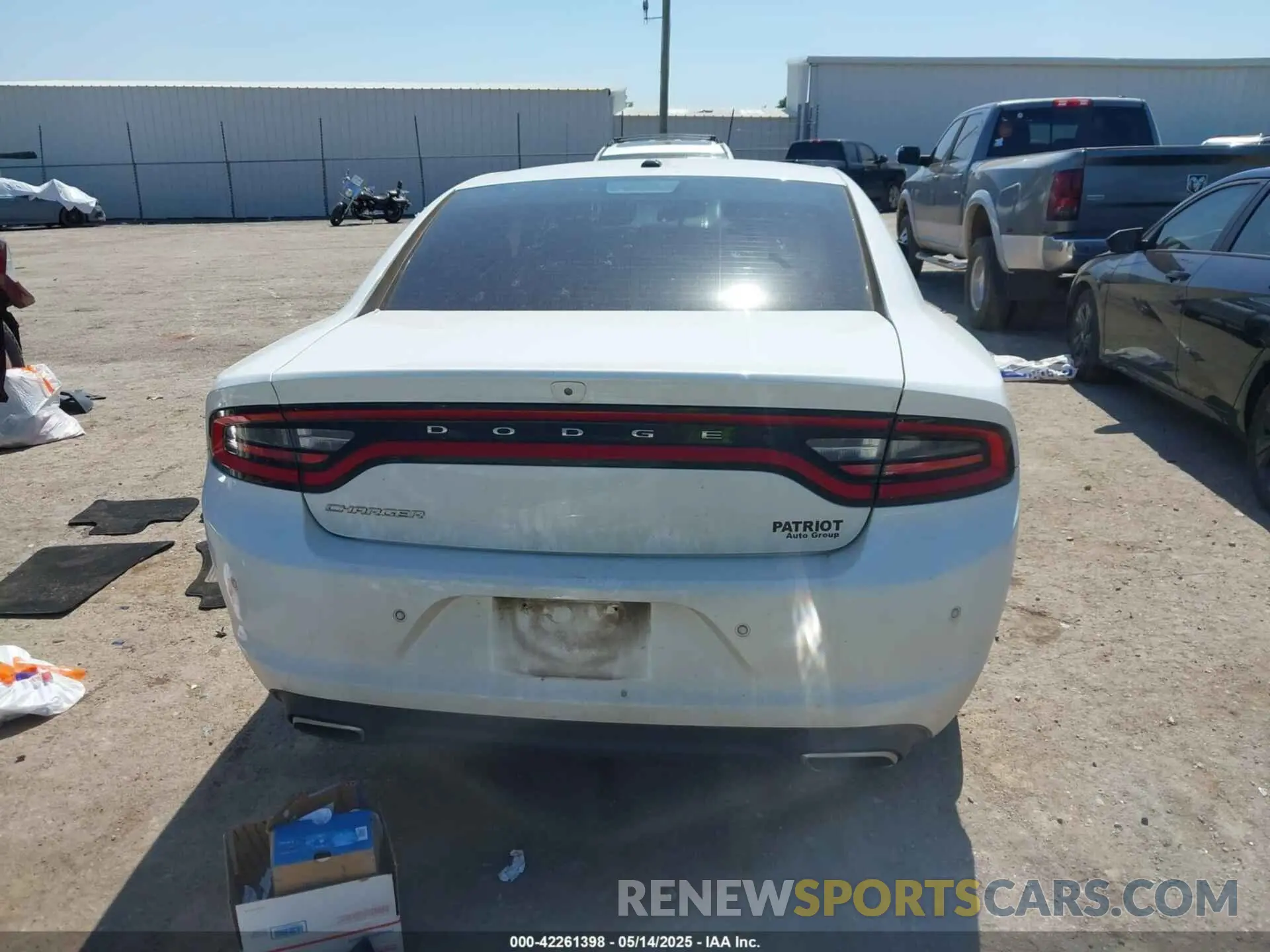 17 Photograph of a damaged car 2C3CDXBG3KH709772 DODGE CHARGER 2019