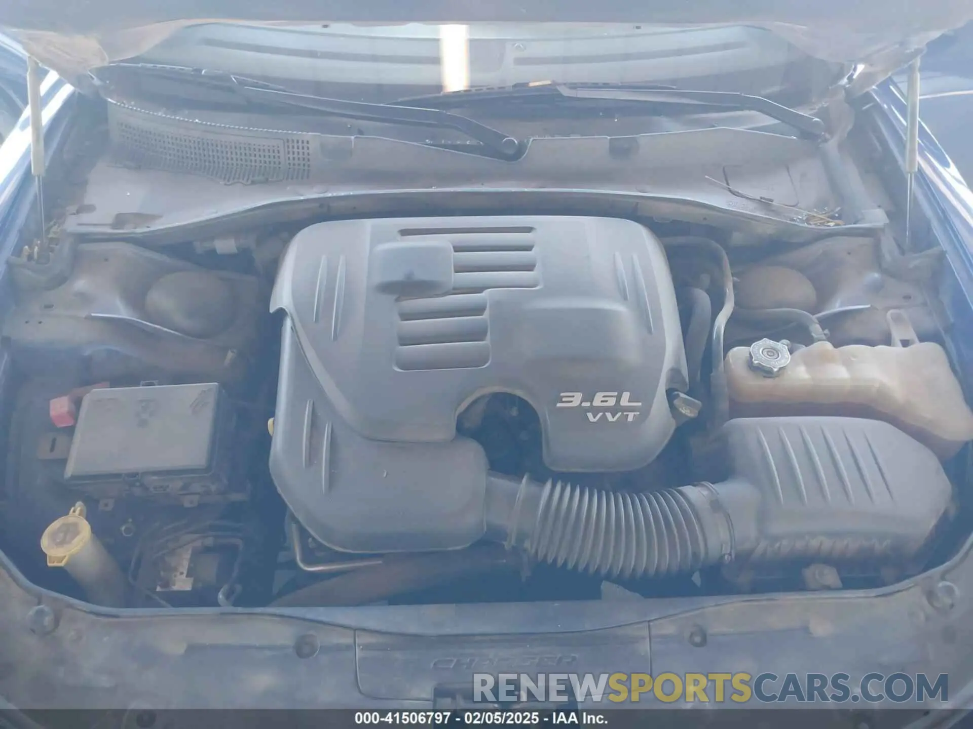 10 Photograph of a damaged car 2C3CDXBG3KH758552 DODGE CHARGER 2019