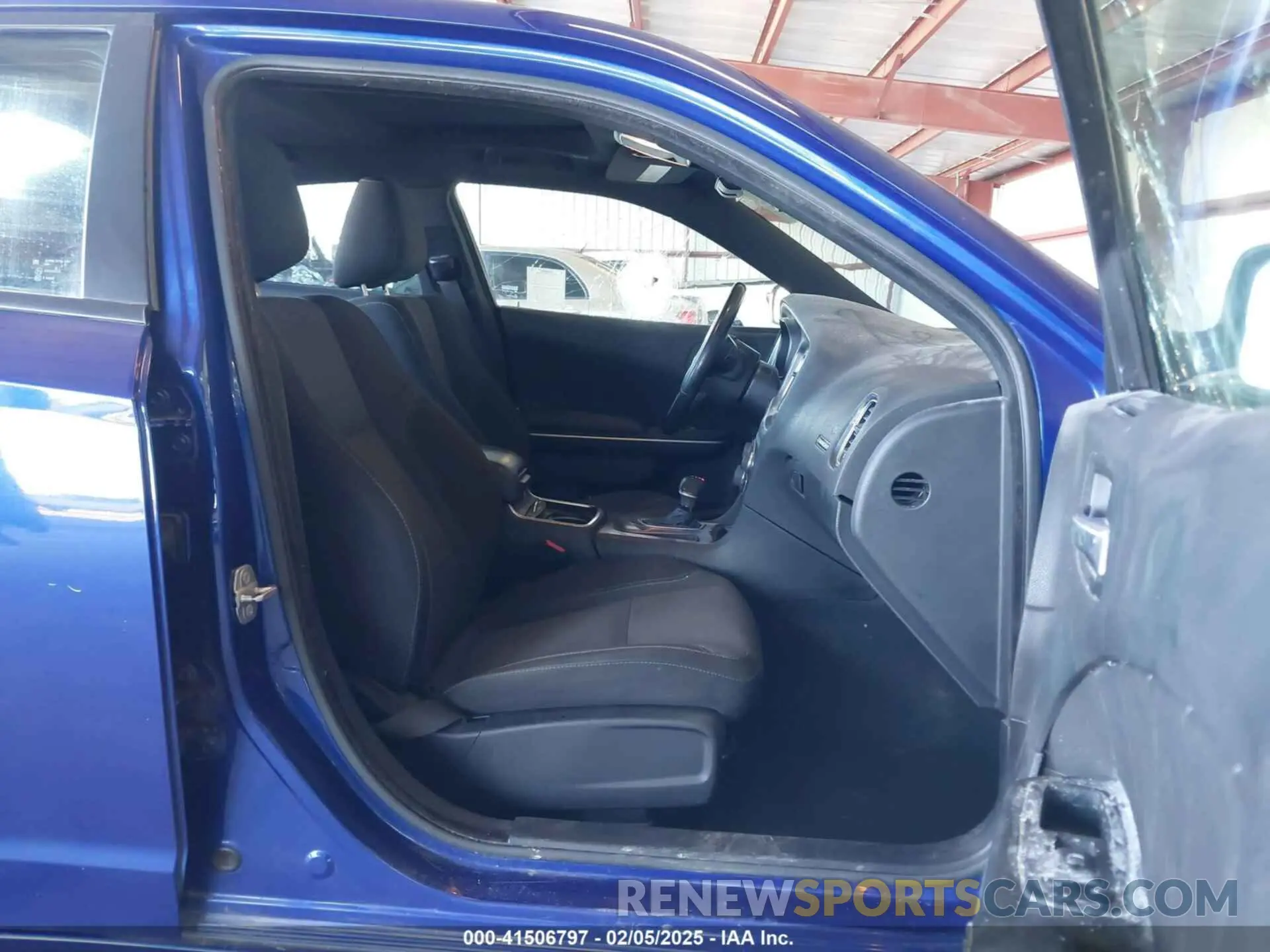5 Photograph of a damaged car 2C3CDXBG3KH758552 DODGE CHARGER 2019