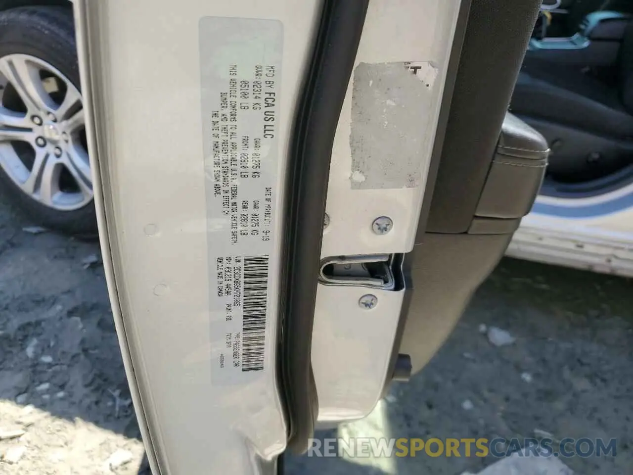 13 Фотография поврежденного автомобиля 2C3CDXBG5KH721065 DODGE CHARGER 2019