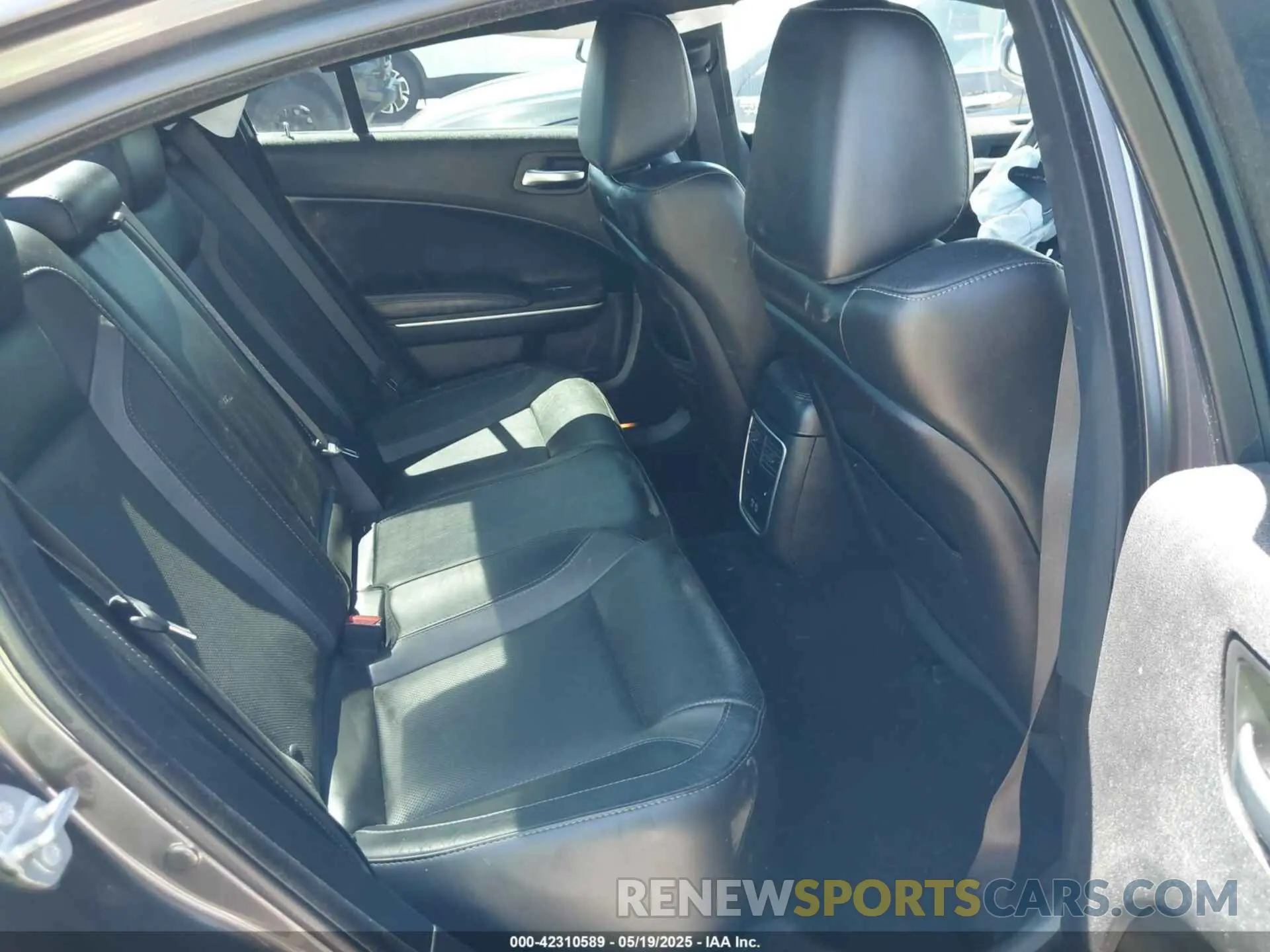 8 Photograph of a damaged car 2C3CDXBG8KH657362 DODGE CHARGER 2019