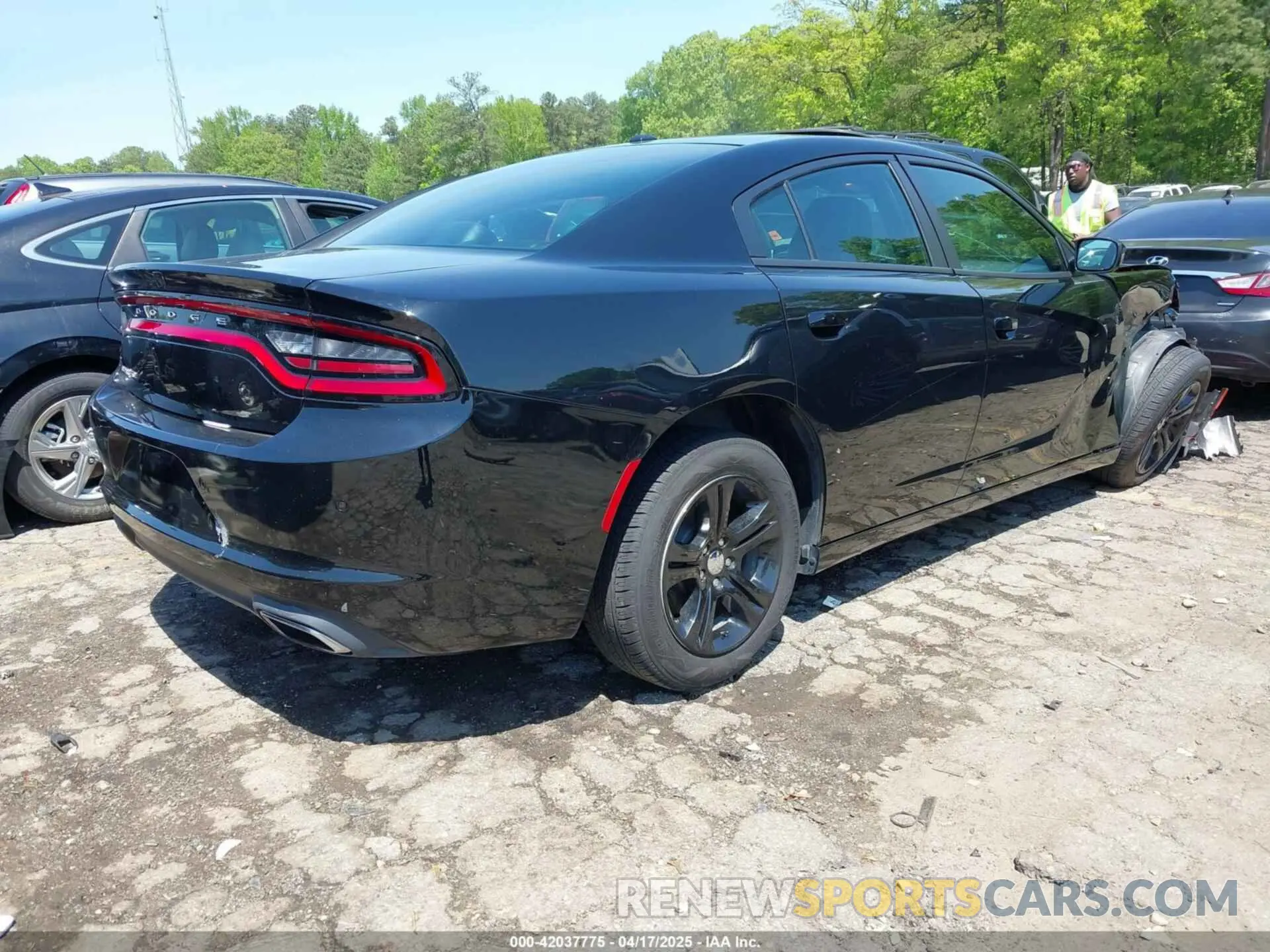 4 Photograph of a damaged car 2C3CDXBG9KH696008 DODGE CHARGER 2019