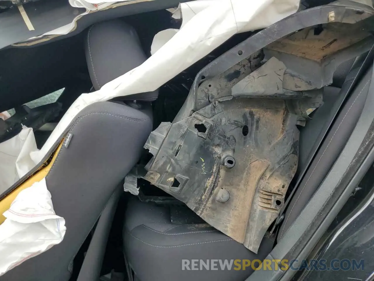 10 Photograph of a damaged car 2C3CDXBGXKH522576 DODGE CHARGER 2019