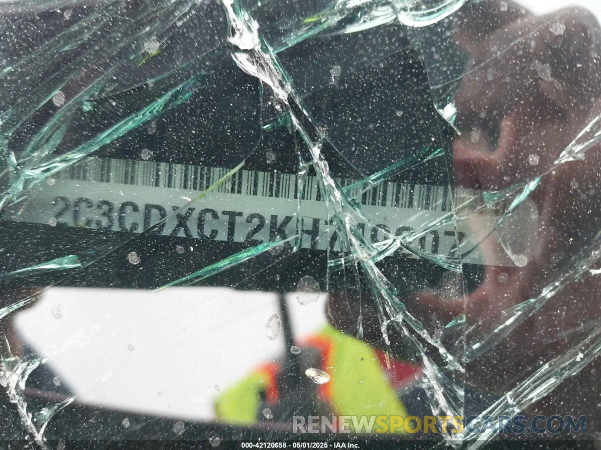 9 Photograph of a damaged car 2C3CDXCT2KH749207 DODGE CHARGER 2019