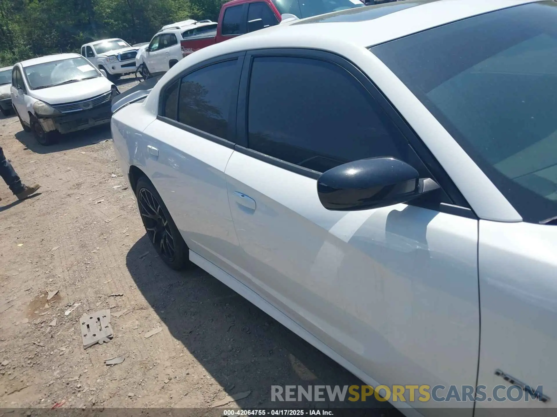 6 Фотография поврежденного автомобиля 2C3CDXCT3KH633059 DODGE CHARGER 2019