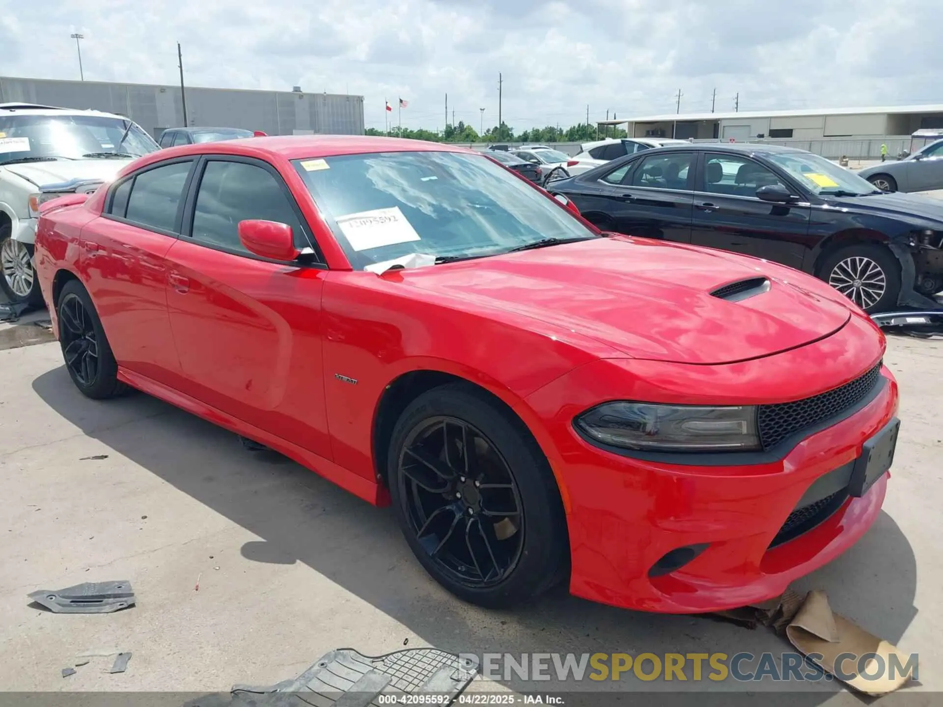 1 Фотография поврежденного автомобиля 2C3CDXCT4KH575219 DODGE CHARGER 2019